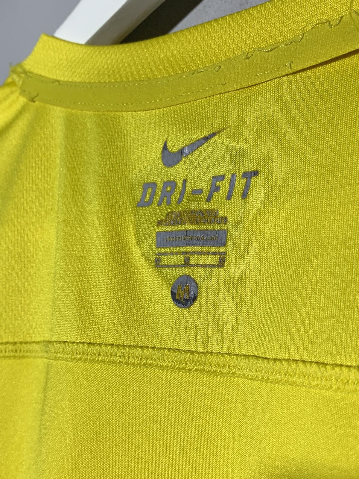 Nike F.C Barcelona Nike Y2k Streetwear Football shirt Size US M / EU 48-50 / 2 - 10 Thumbnail
