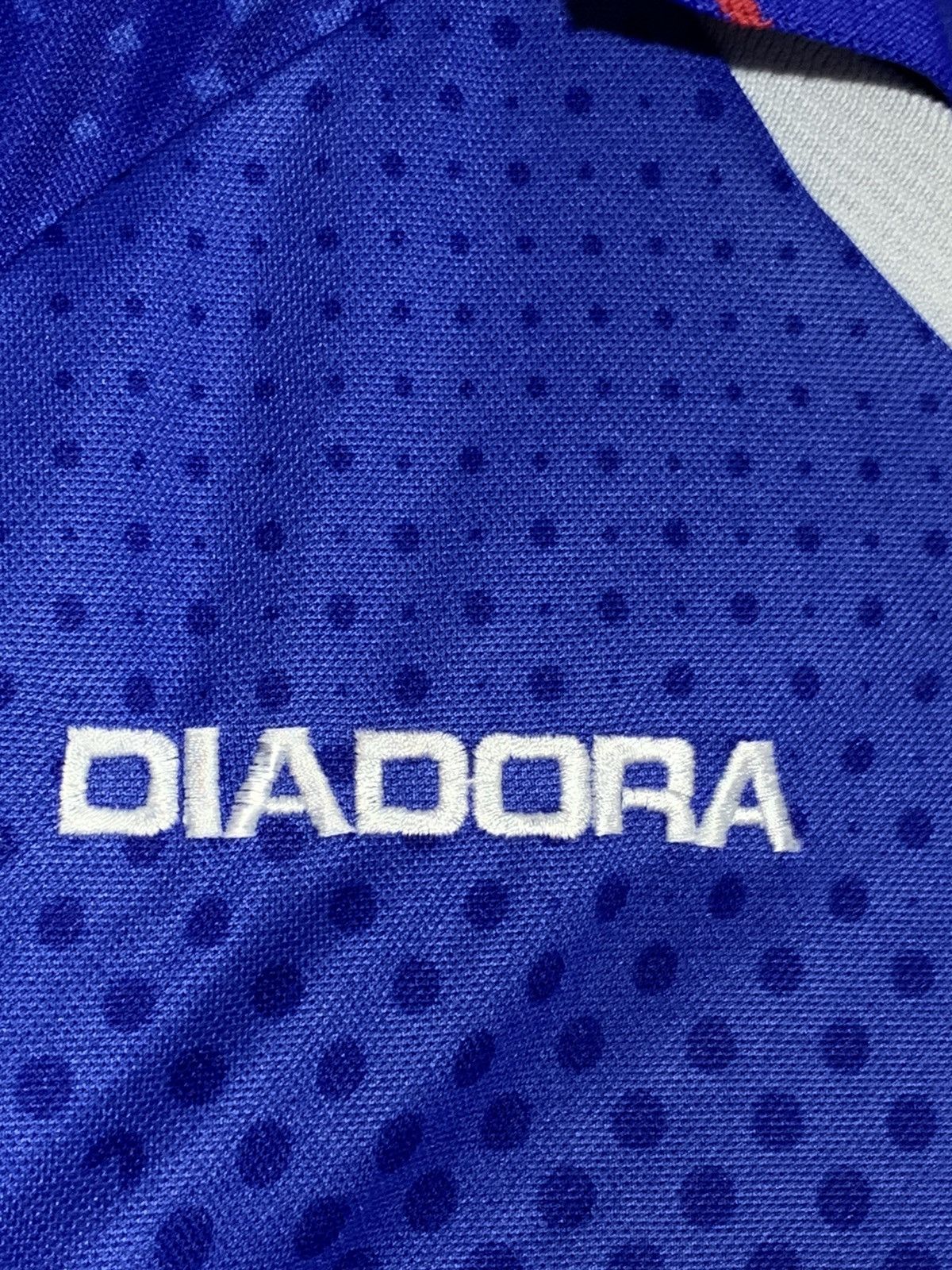 Diadora × Vintage Rangers 2003/04 Diadora Vintage Football Y2k Shirt Size US L / EU 52-54 / 3 - 5 Thumbnail