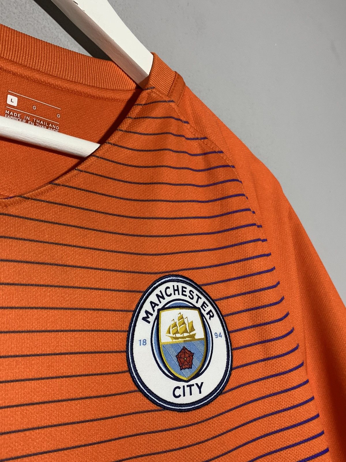 Nike Manchester City 2016/17 Y2k Streetwear Nike Football Shirt Size US L / EU 52-54 / 3 - 5 Thumbnail