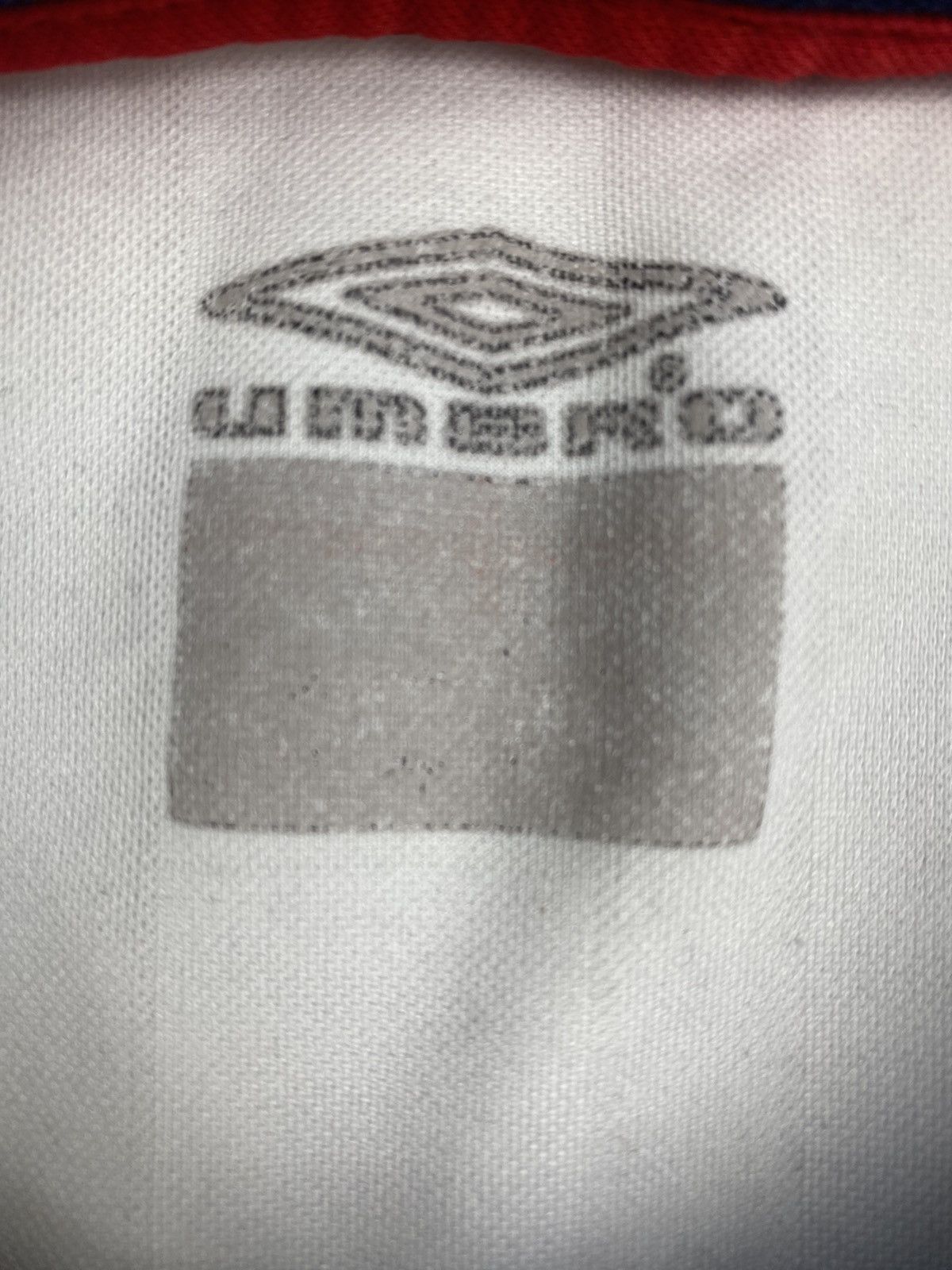 Umbro × Vintage Mens Vintage Umbro England Soccer Jersey T Shirt Size S Size US S / EU 44-46 / 1 - 12 Thumbnail