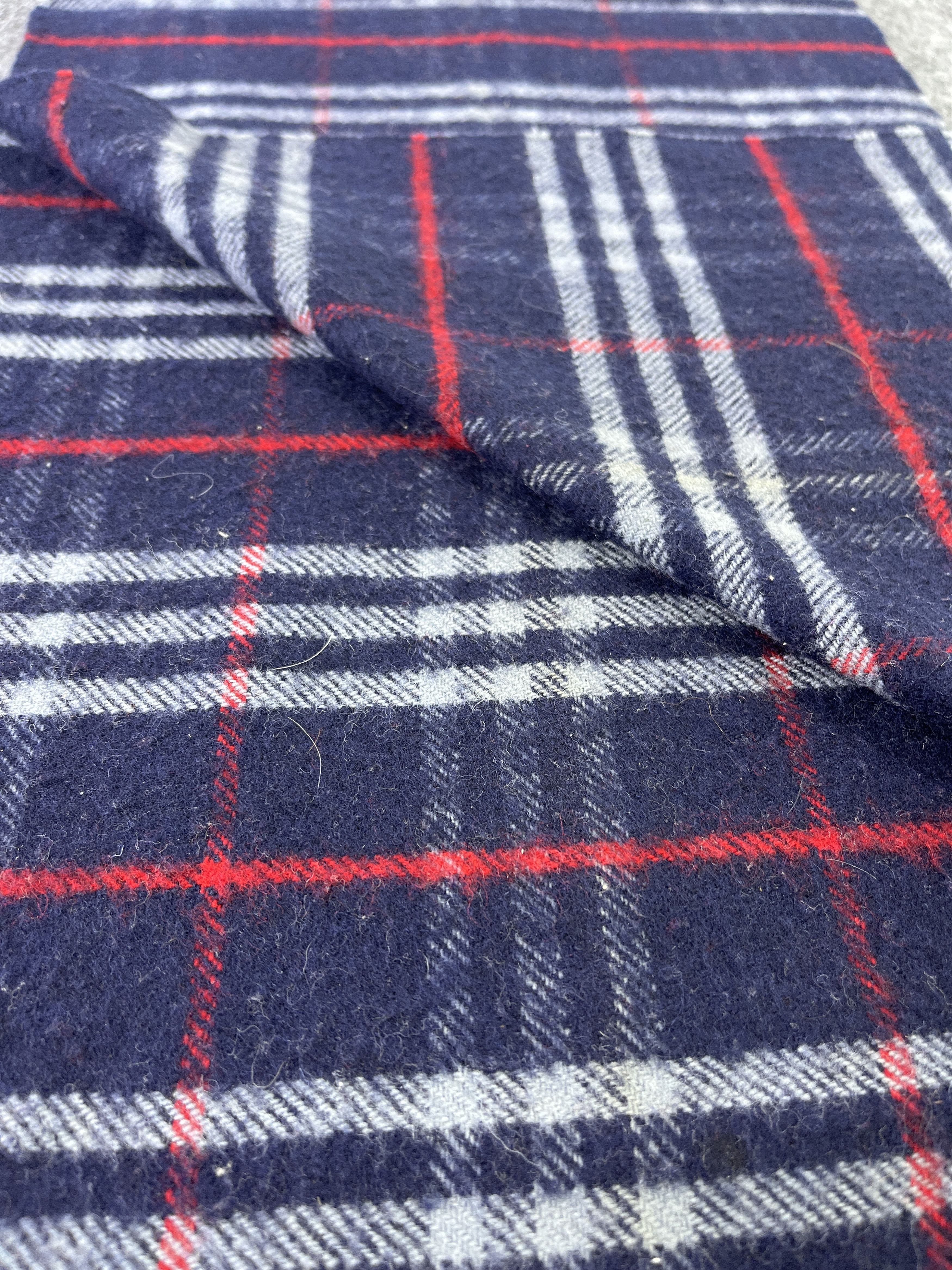 Burberry Burberry Scarf / Muffler / Neckwear - T011 Size ONE SIZE - 4 Thumbnail