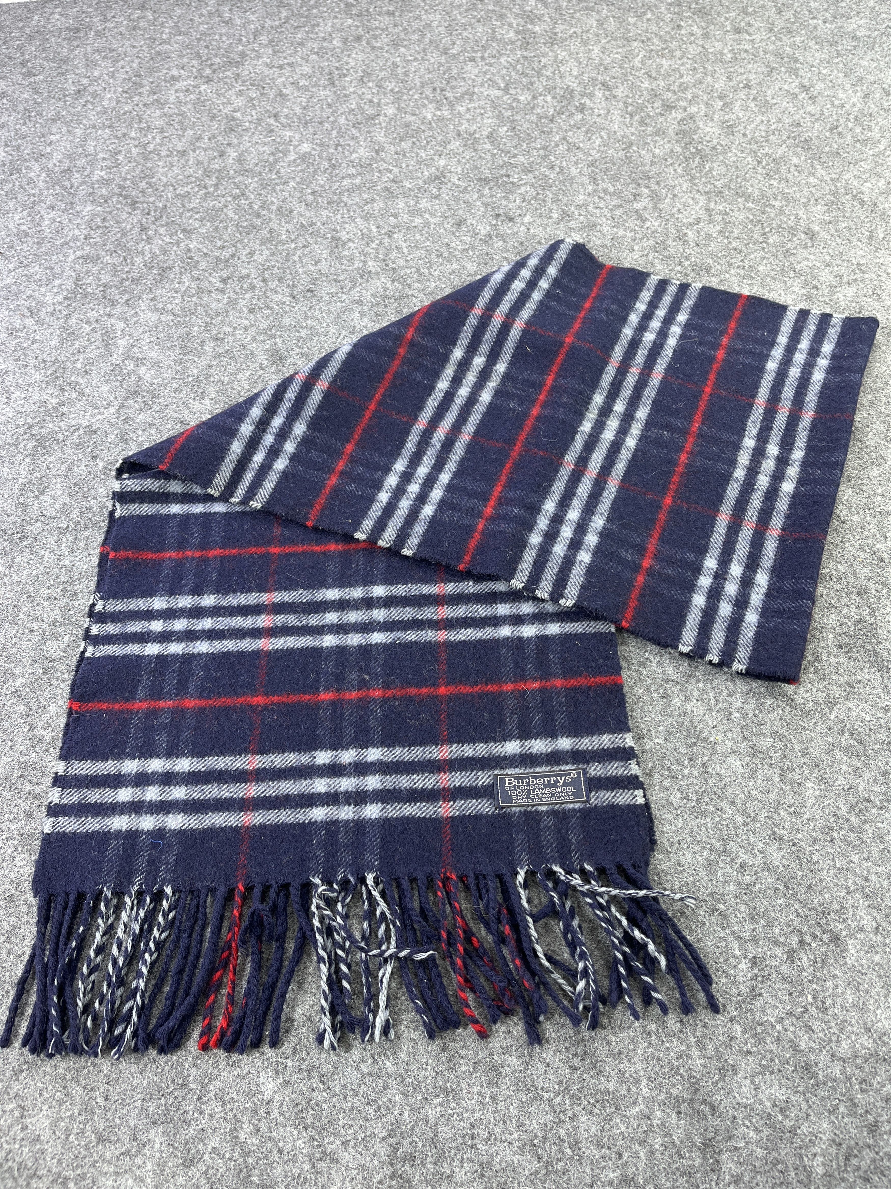 Burberry Burberry Scarf / Muffler / Neckwear - T011 Size ONE SIZE - 3 Thumbnail