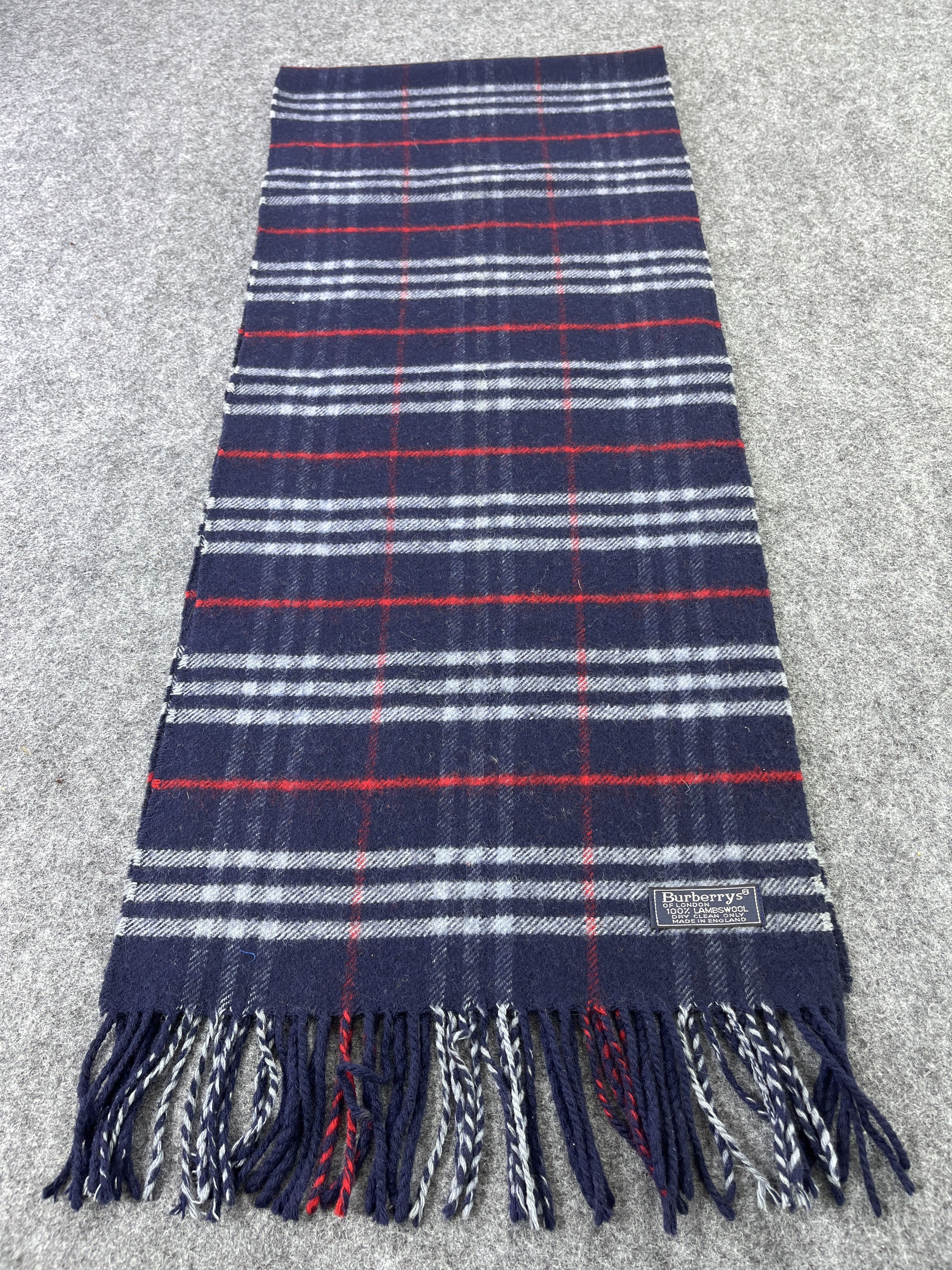 Burberry Burberry Scarf / Muffler / Neckwear - T011 Size ONE SIZE - 1 Thumbnail