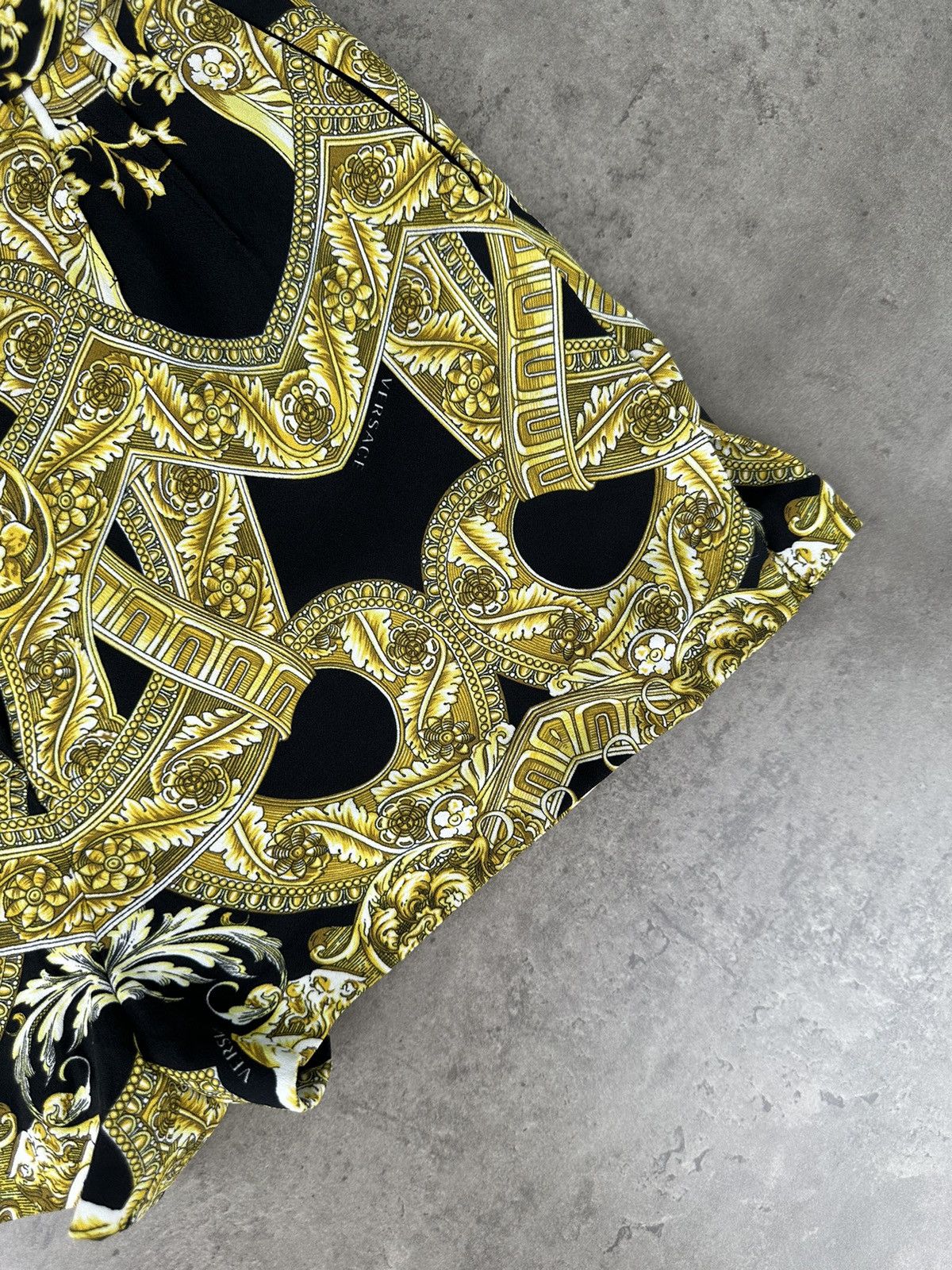 Versace Versace Women’s Shorts Size 28" / US 6 / IT 42 - 5 Thumbnail