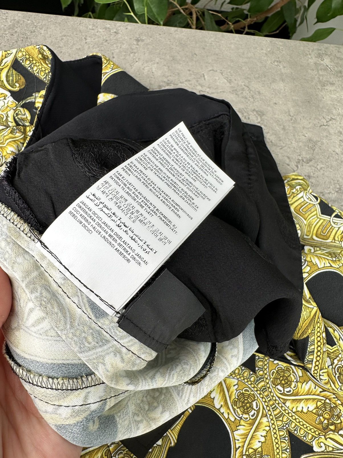 Versace Versace Women’s Shorts Size 28" / US 6 / IT 42 - 14 Thumbnail