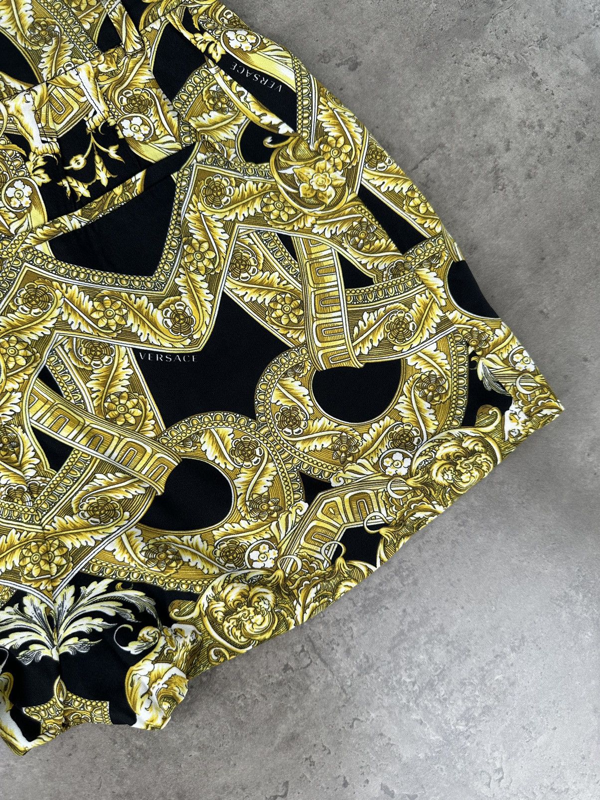 Versace Versace Women’s Shorts Size 28" / US 6 / IT 42 - 19 Thumbnail