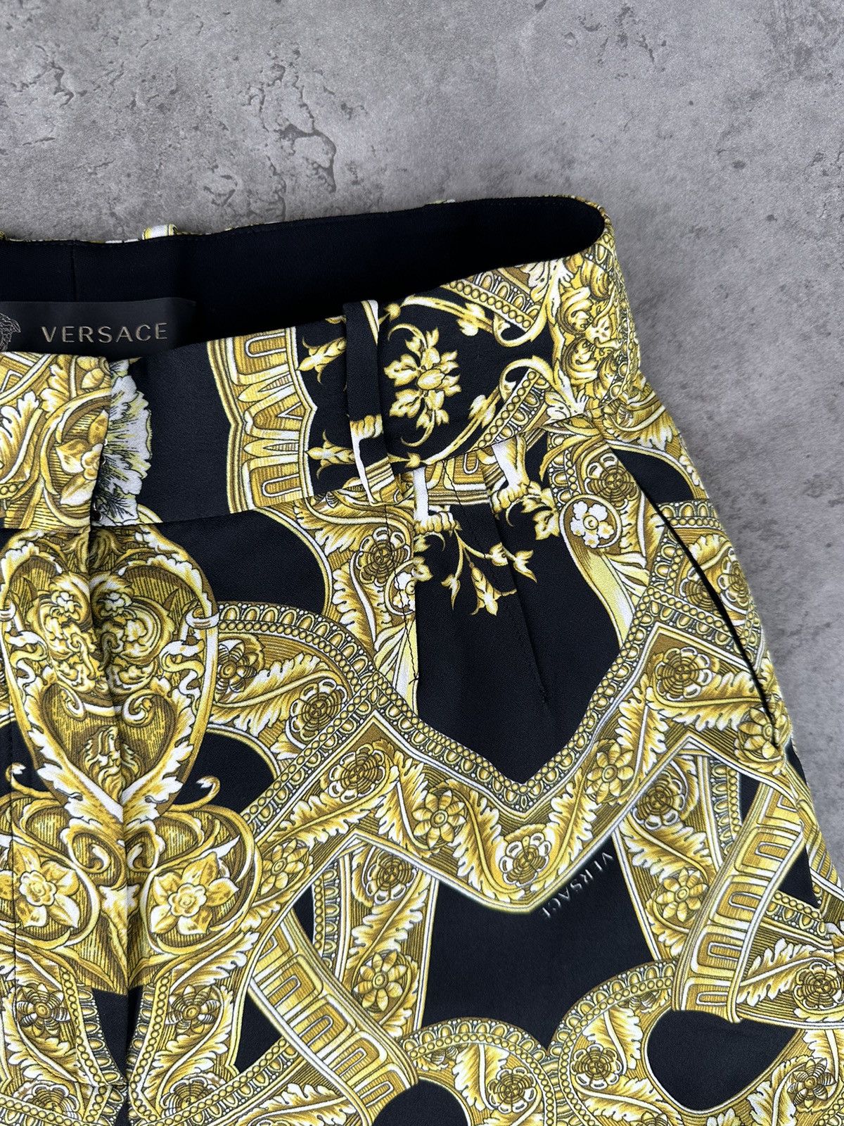 Versace Versace Women’s Shorts Size 28" / US 6 / IT 42 - 3 Thumbnail