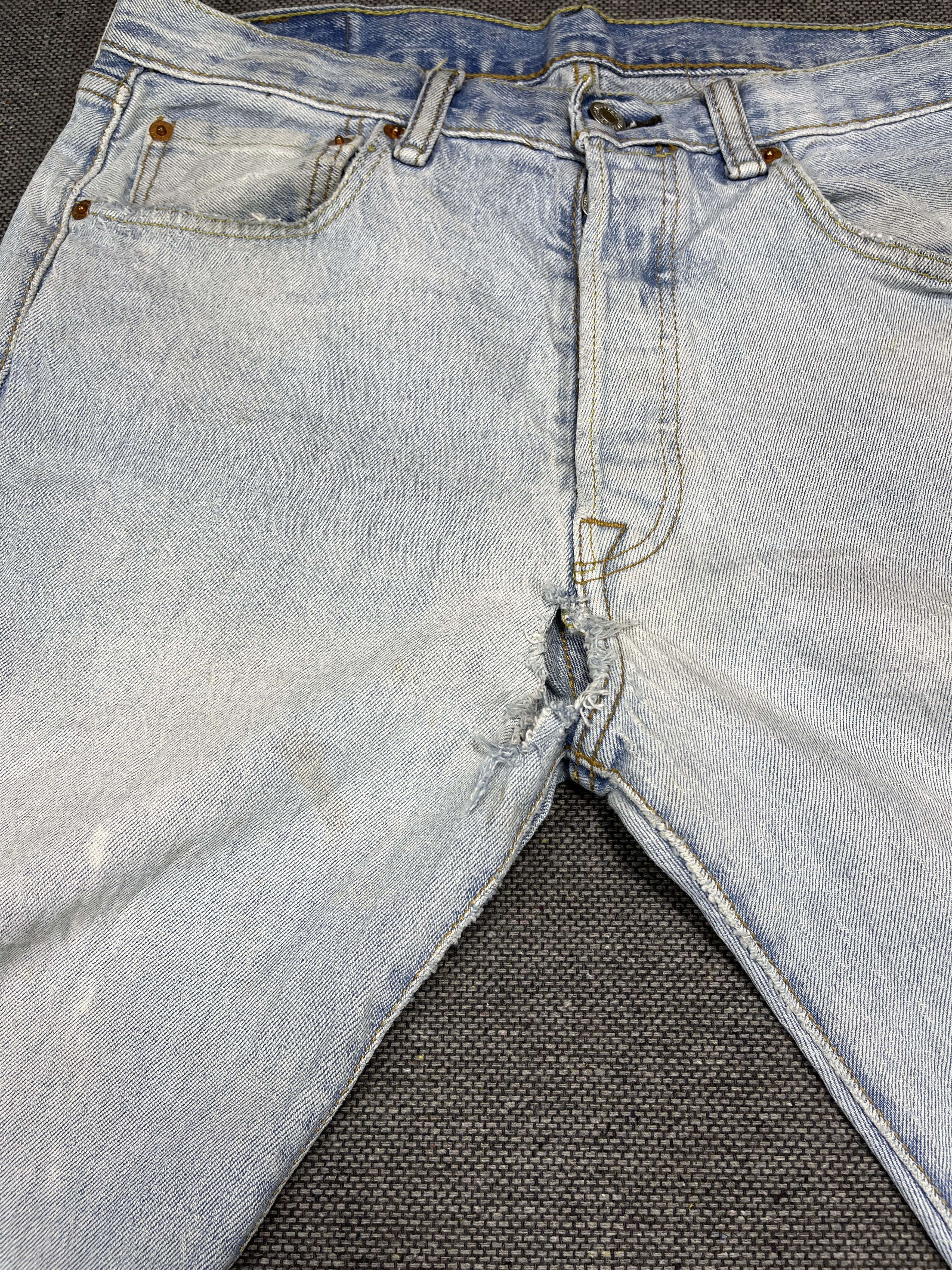 Levi's × Vintage Vintage Levis 501 Light Wash Jeans 33 x 33 - J201 Size US 33 - 5 Thumbnail