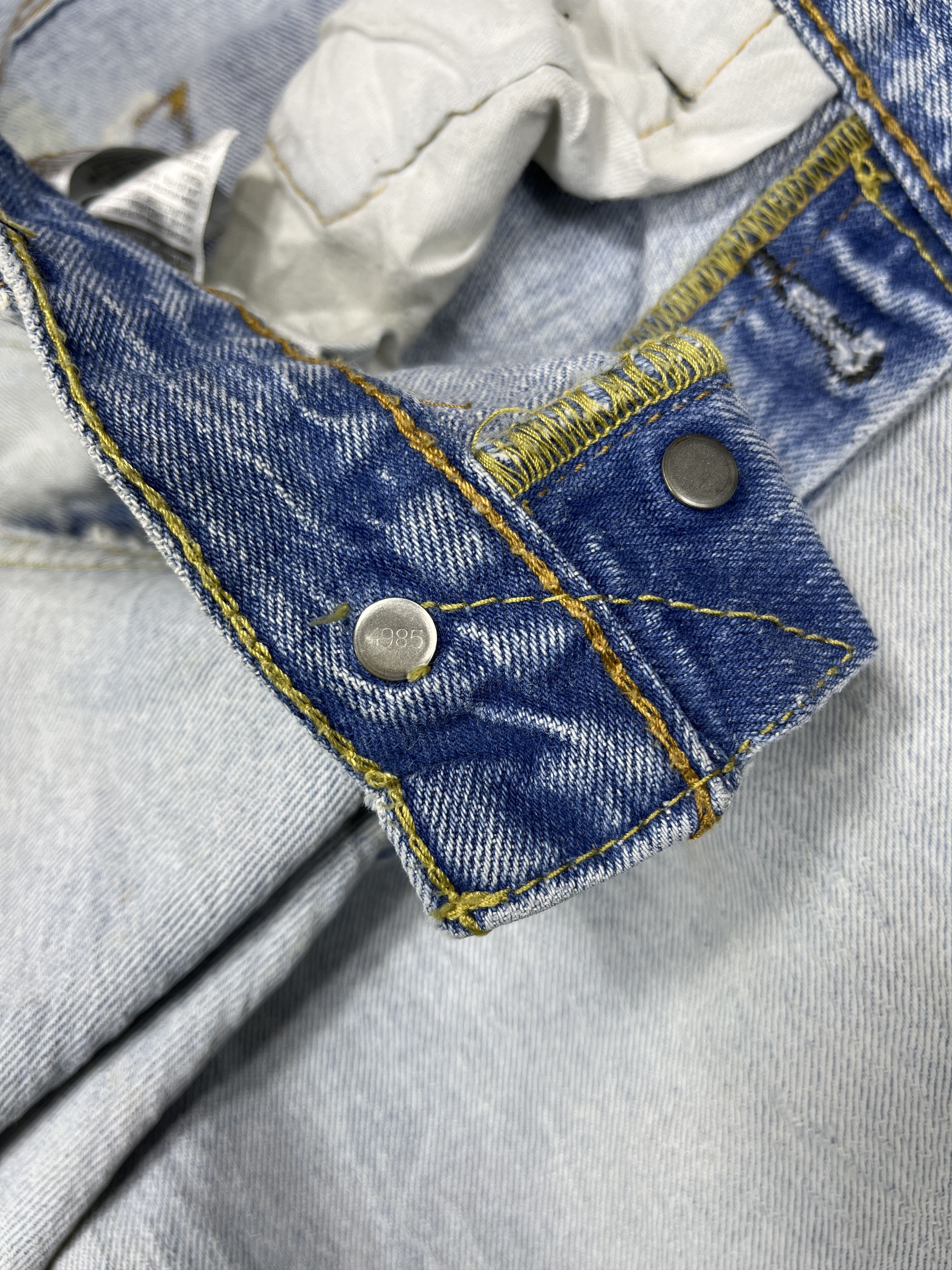 Levi's × Vintage Vintage Levis 501 Light Wash Jeans 33 x 33 - J201 Size US 33 - 10 Thumbnail