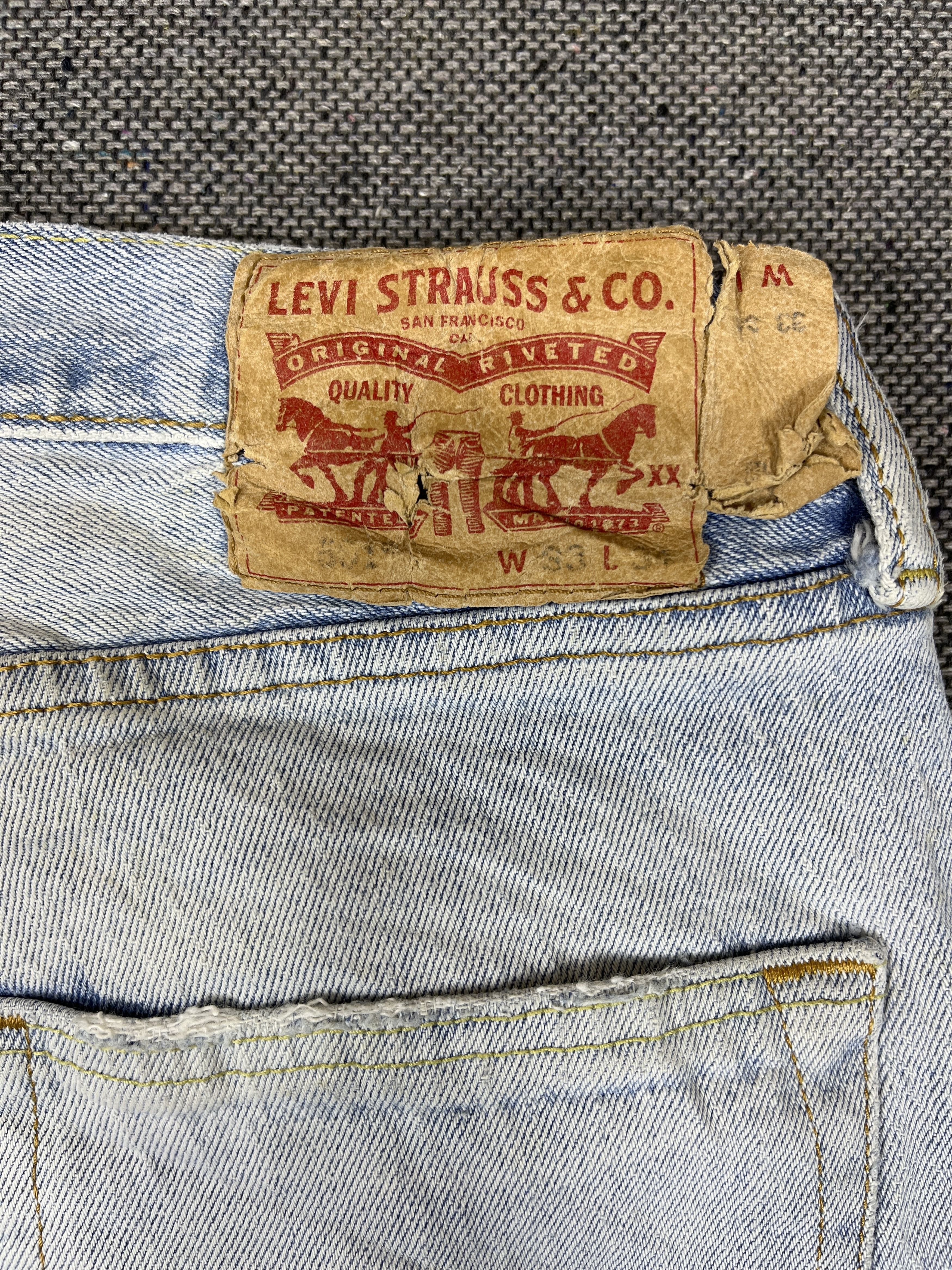 Levi's × Vintage Vintage Levis 501 Light Wash Jeans 33 x 33 - J201 Size US 33 - 15 Thumbnail
