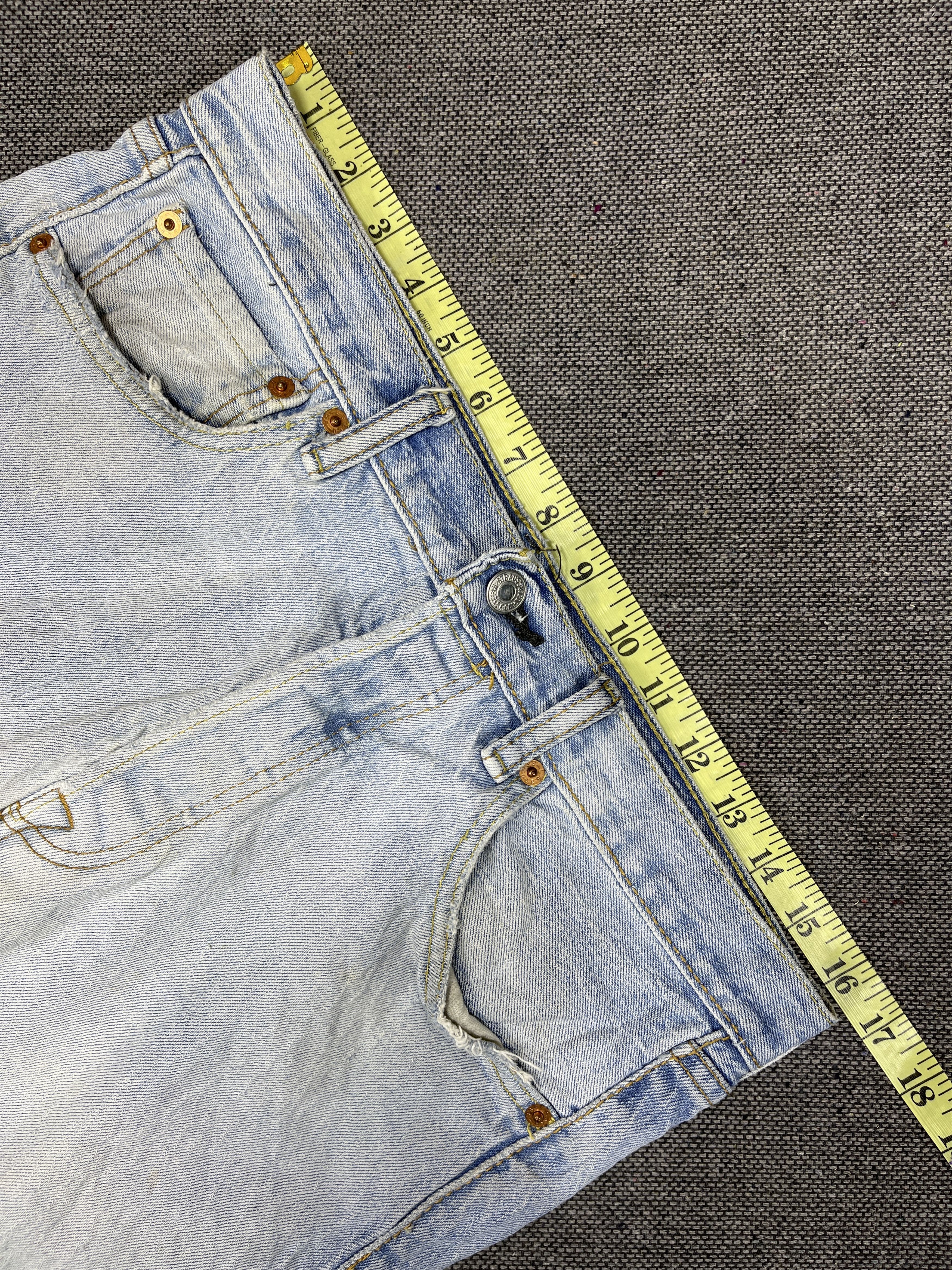 Levi's × Vintage Vintage Levis 501 Light Wash Jeans 33 x 33 - J201 Size US 33 - 7 Thumbnail