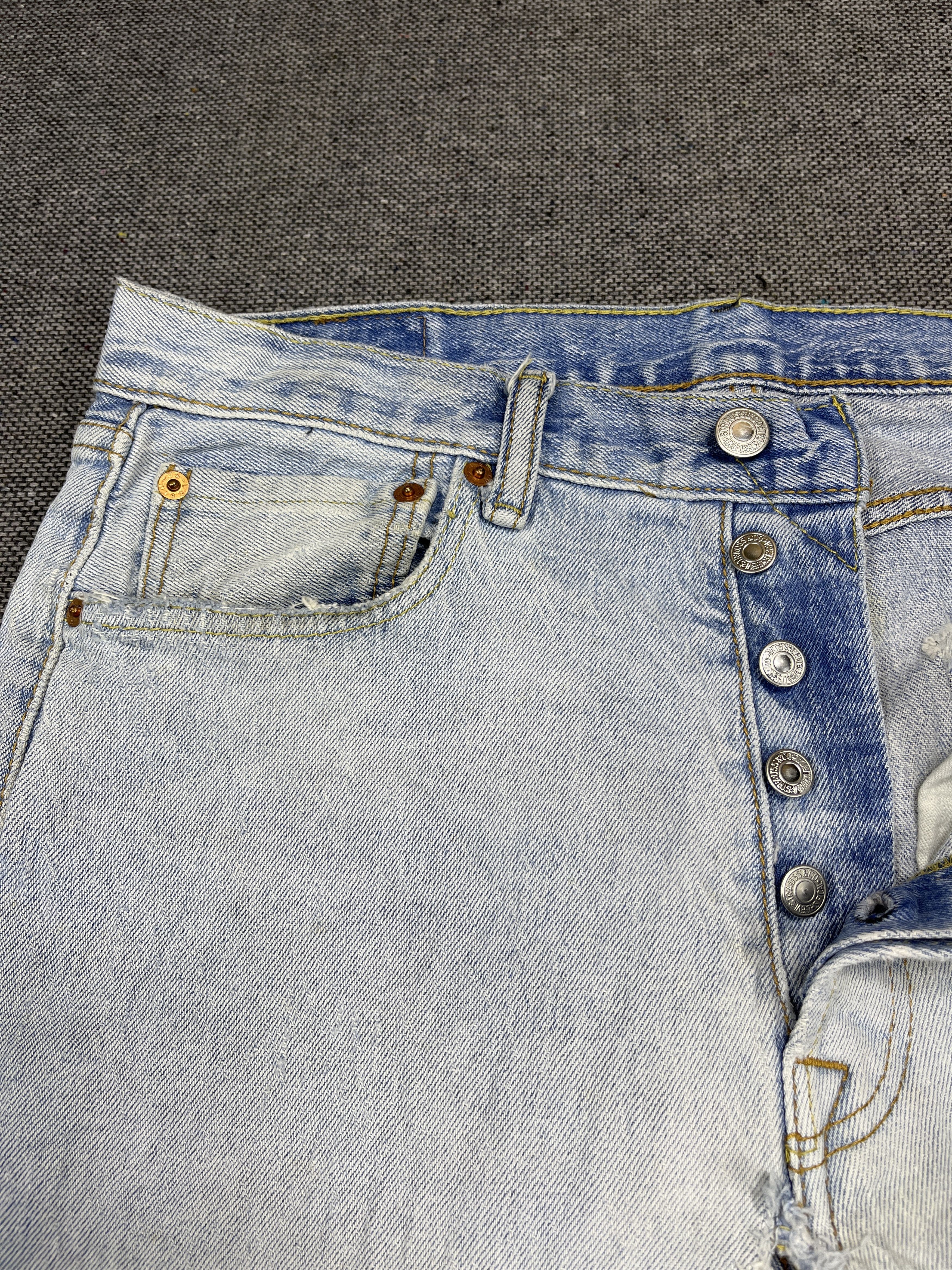 Levi's × Vintage Vintage Levis 501 Light Wash Jeans 33 x 33 - J201 Size US 33 - 8 Thumbnail