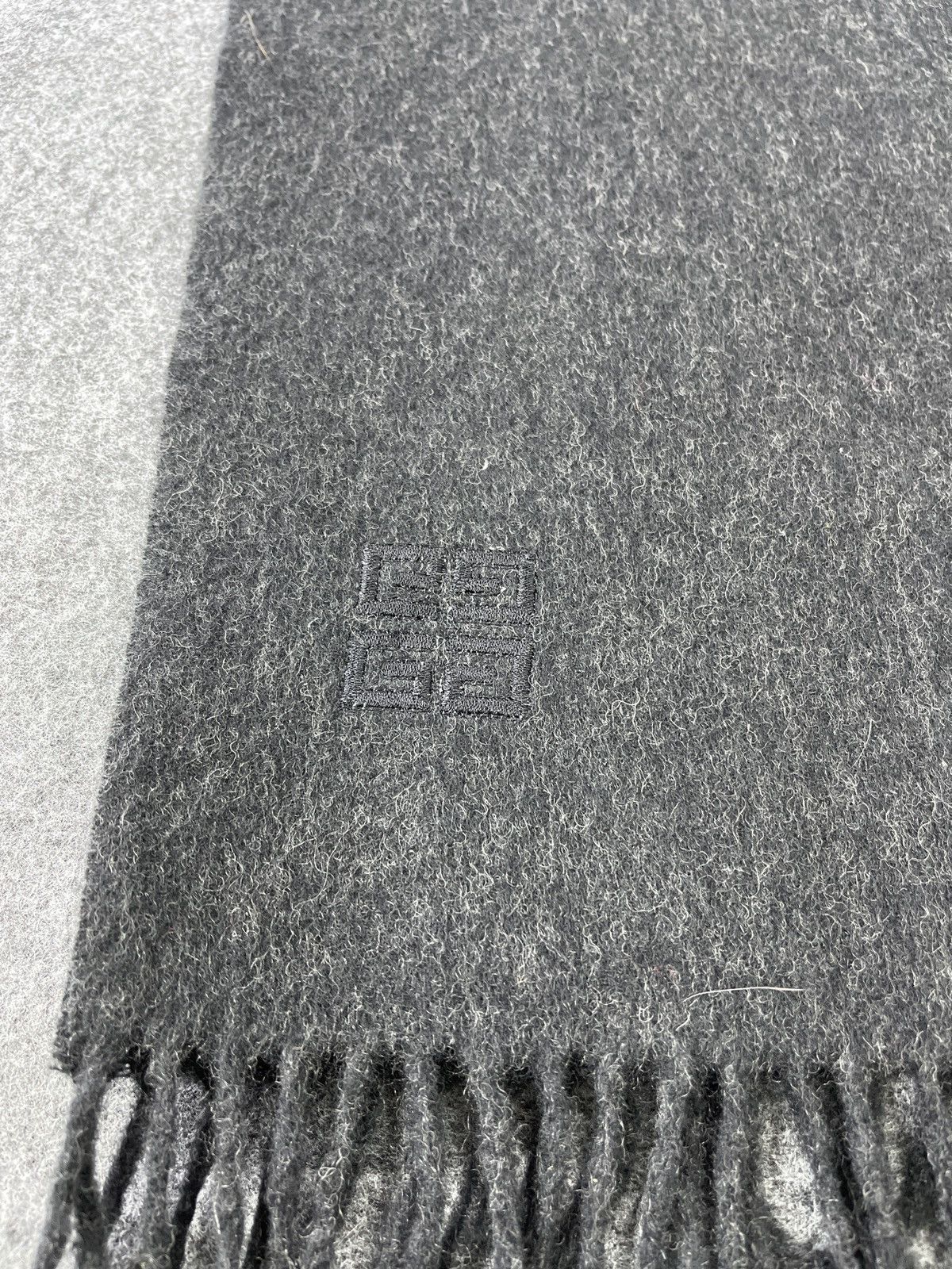 Vintage Givenchy Wool Cashmere Scarf / Muffler / Neckwear T110 Size ONE SIZE - 5 Thumbnail