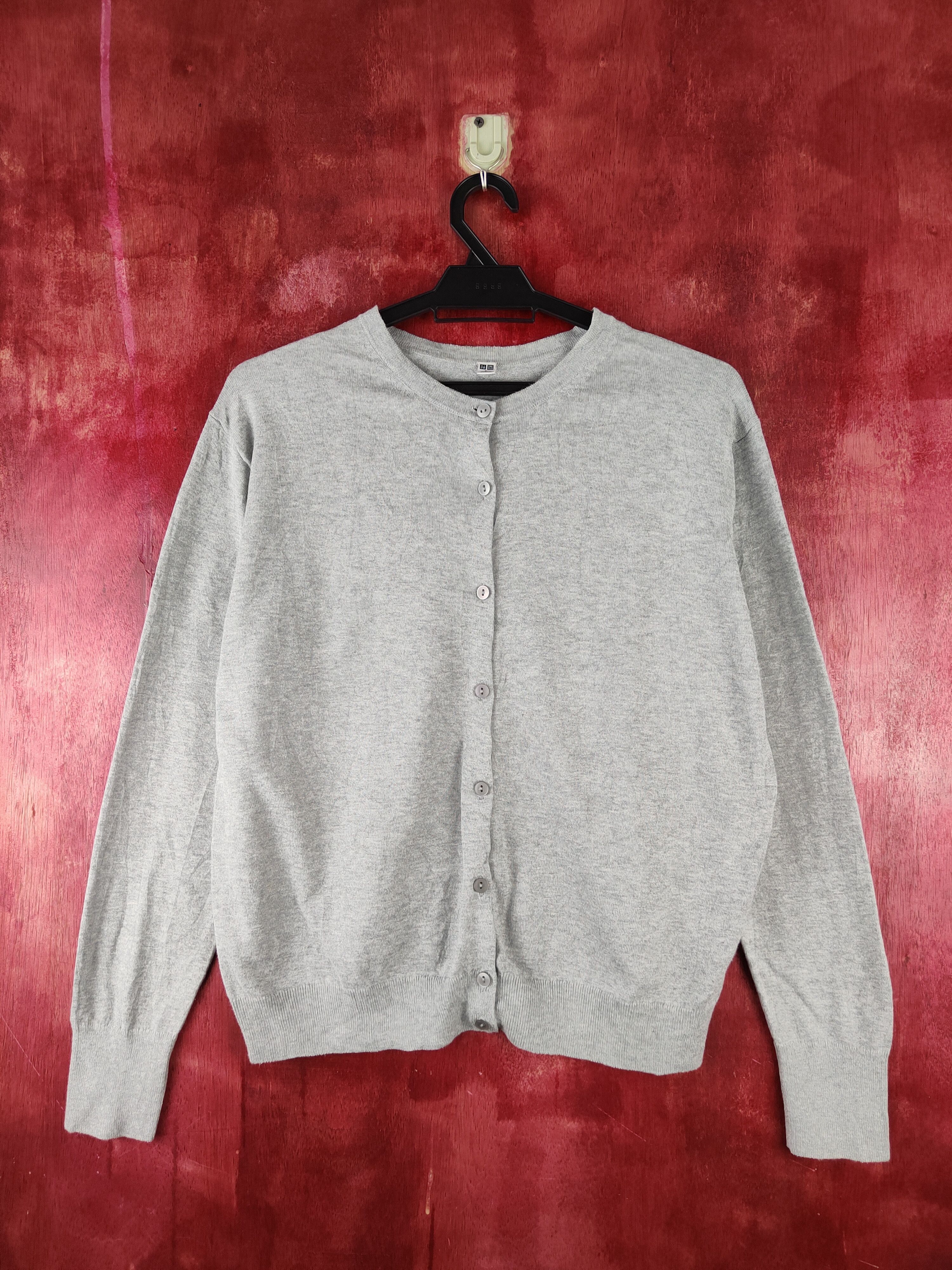 Japanese Brand × Uniqlo Uniqlo Gray Knitwear Cardigan thin japan vintage #S1233 Size L / US 10 / IT 46 - 1 Thumbnail