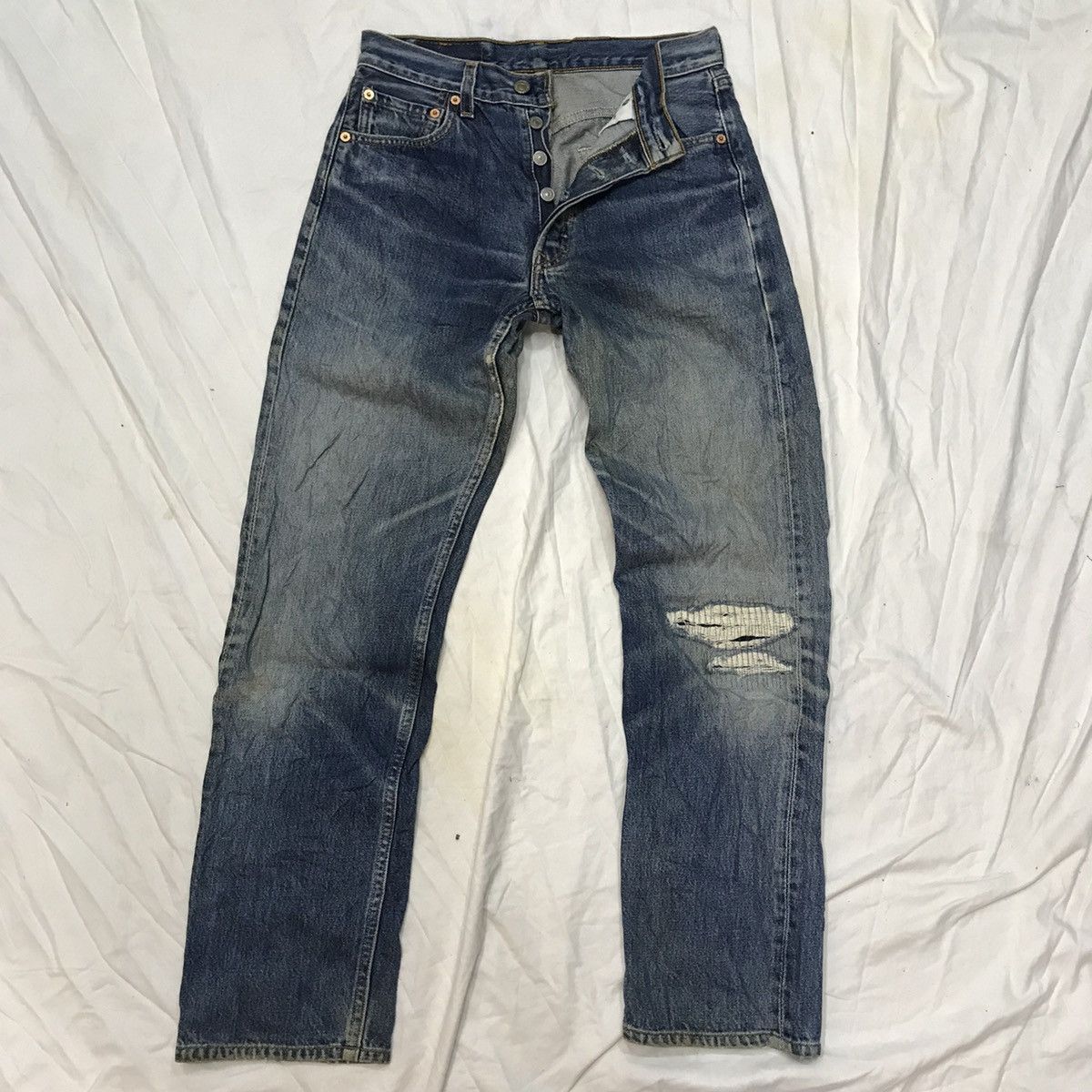VINTAGE LEVIS 501 MADE IN USA