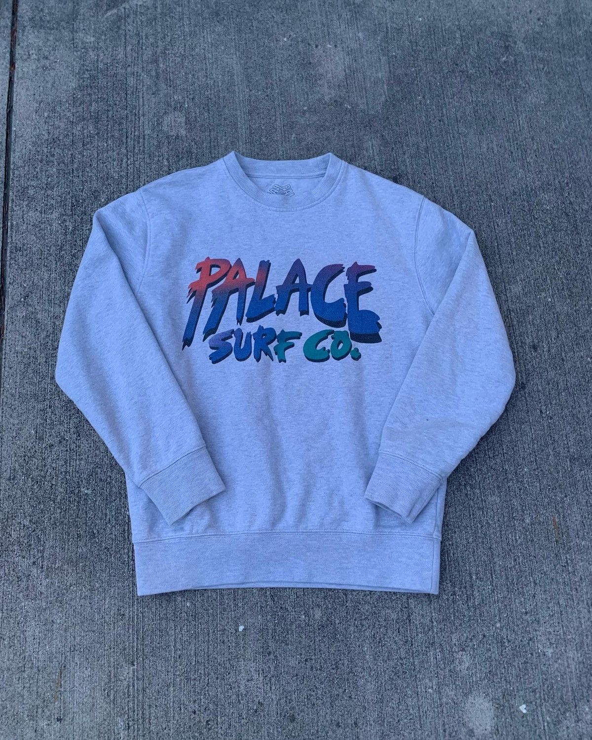 Palace FW18 Palace Skateboards “Surf Co” Crewneck (S) Size US S / EU 44-46 / 1 - 1 Thumbnail