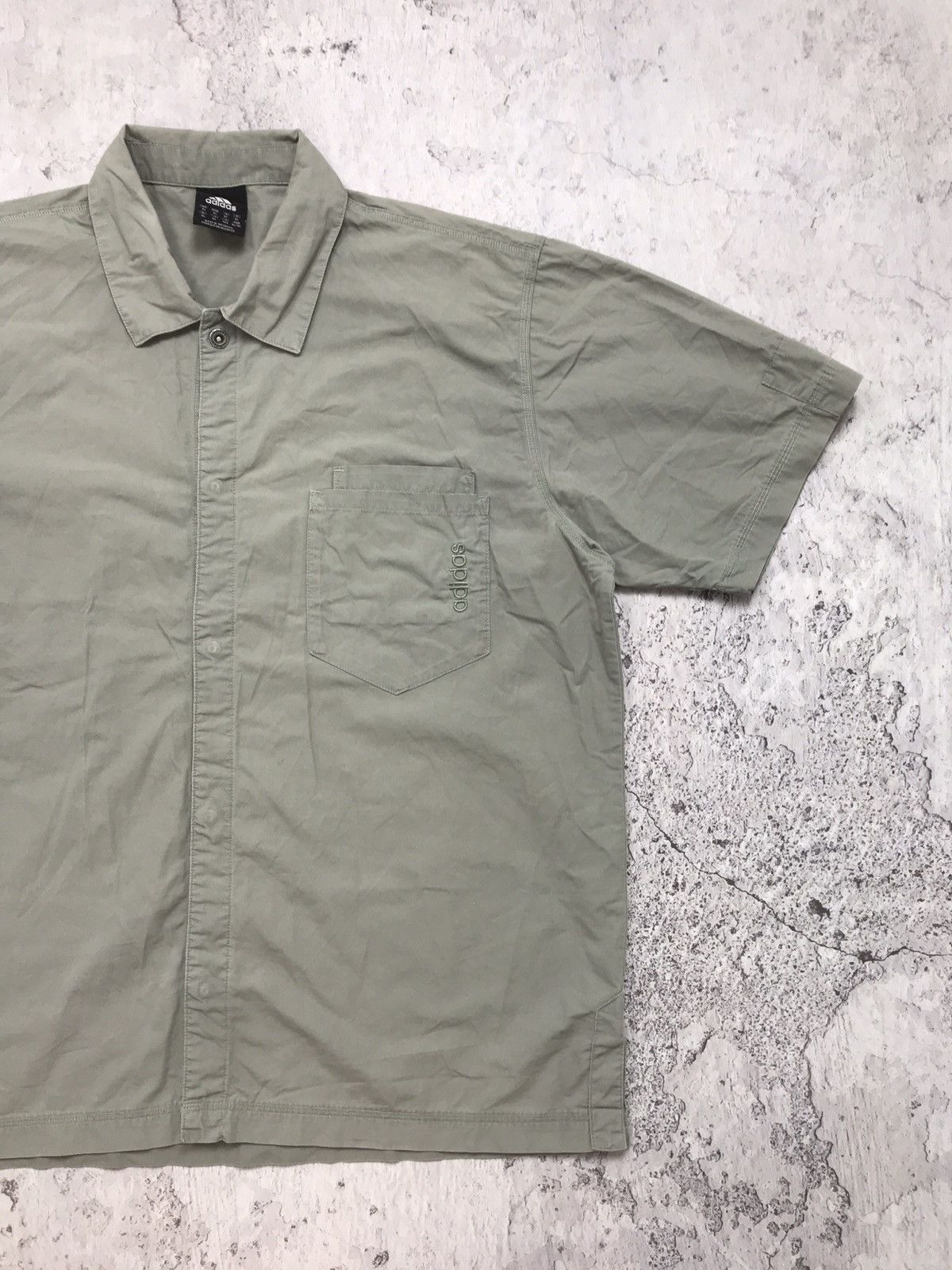 Adidas × Vintage Vintage Mans Adidas Short Shirts Button Up Big Logo On Back Size US XL / EU 56 / 4 - 3 Thumbnail