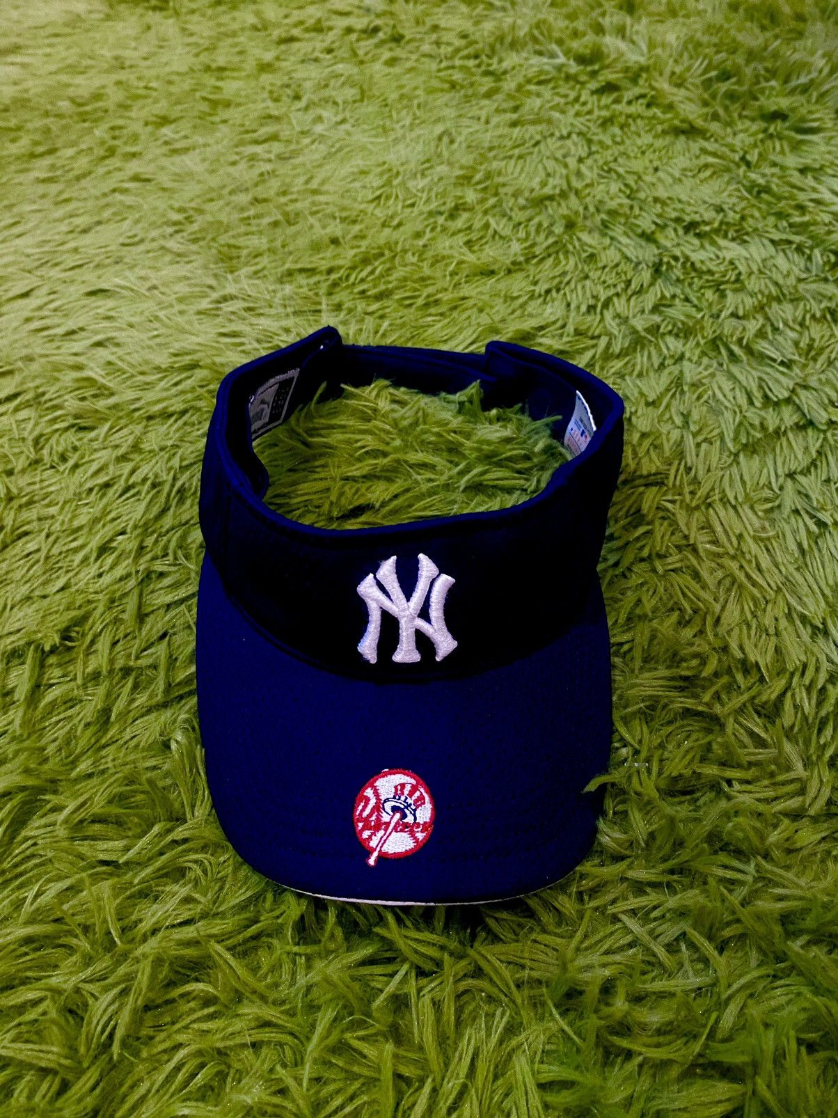 Puma Vintage New York Yankees Visor Hat Size ONE SIZE - 1 Thumbnail