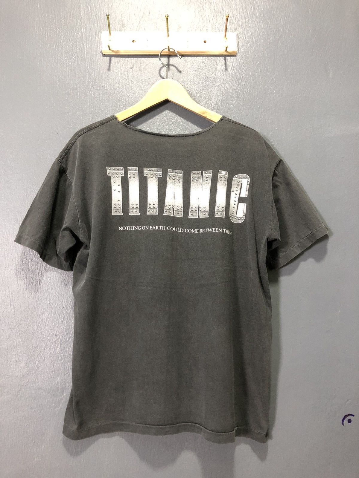 Vintage RARE🔥VINTAGE TITANIC DISTRESSED ROUNDNECK SINGLE STICH SHIRT Size US M / EU 48-50 / 2 - 7 Thumbnail