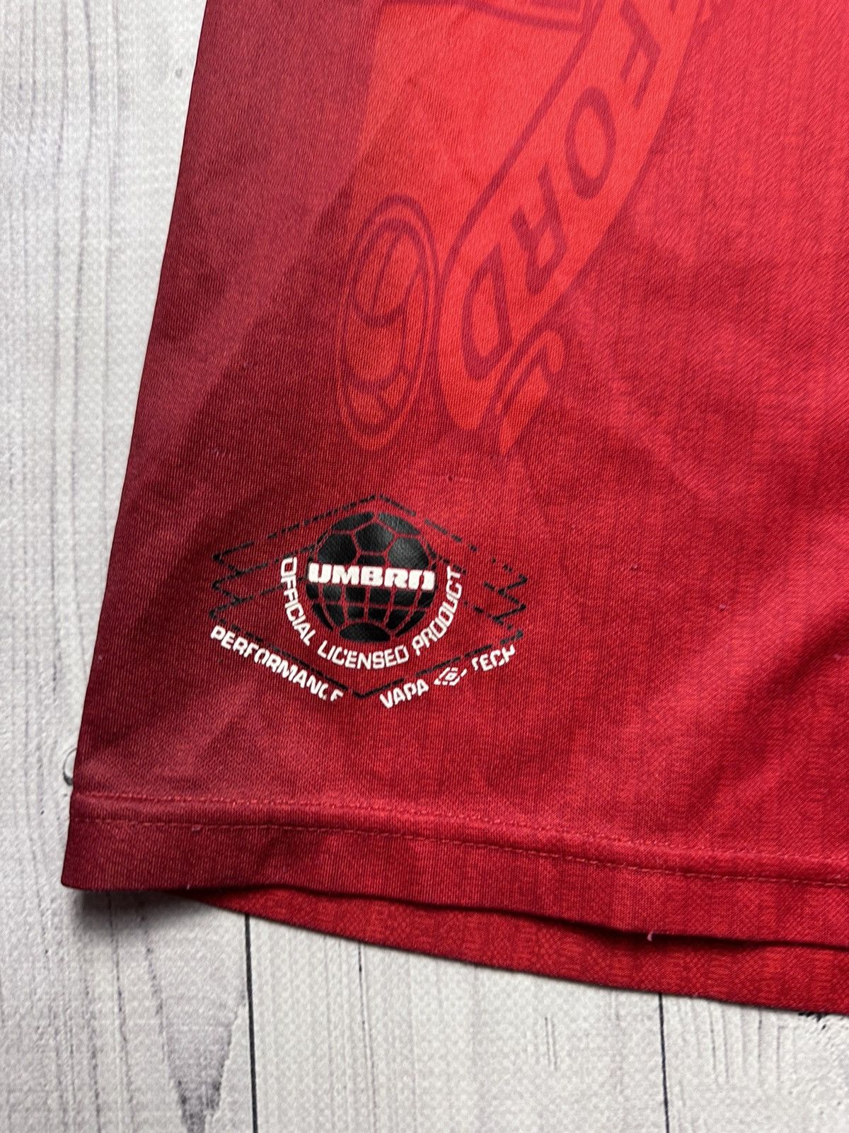 Other Vintage Umbro Manchester United soccer jersey rare size M Size US M / EU 48-50 / 2 - 2 Thumbnail