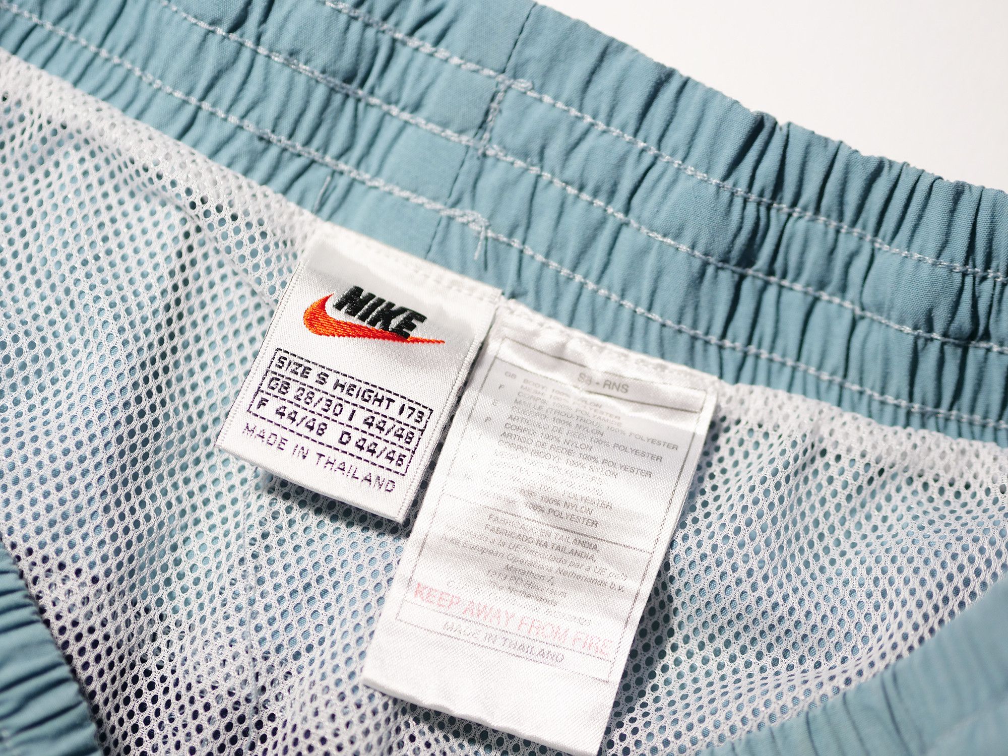 Nike Nike vintage 90s nylon shorts Size US 30 / EU 46 - 3 Thumbnail