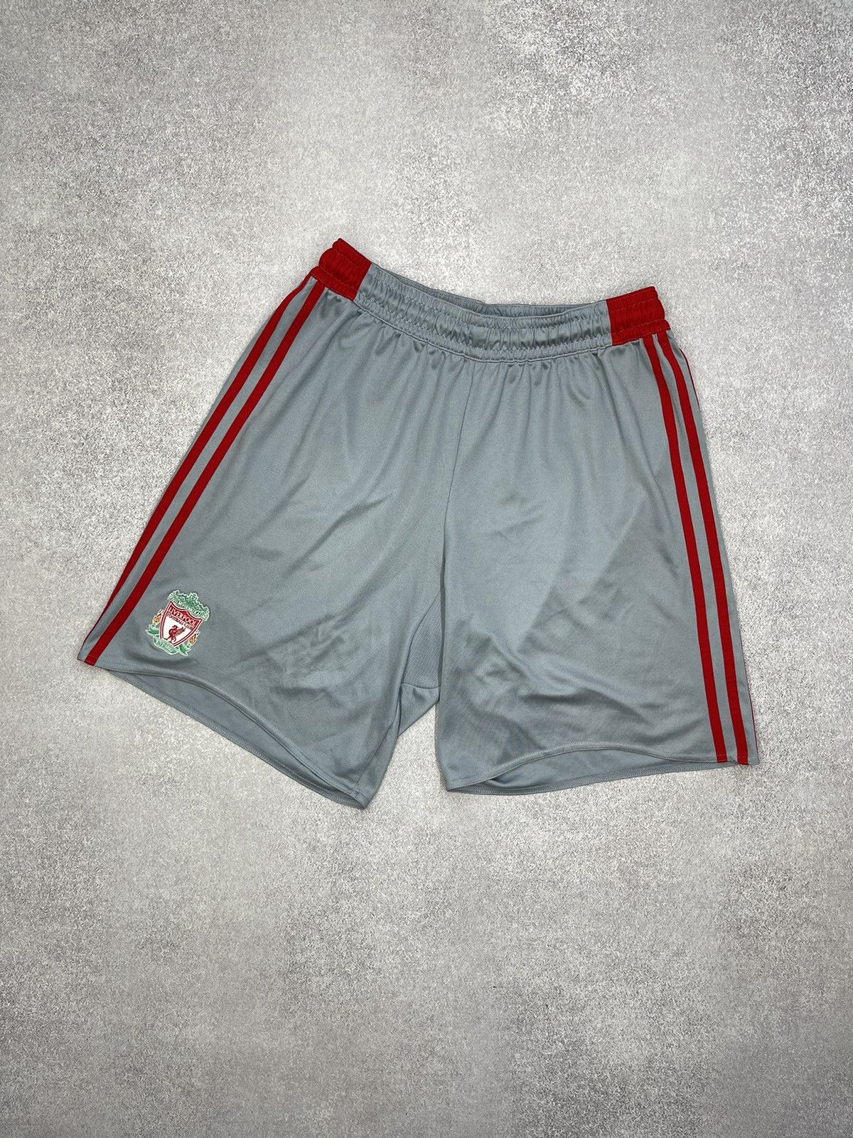 Adidas Vintage Adidas Liverpool LFC Football Shorts Jersey Size US 32 / EU 48 - 1 Thumbnail