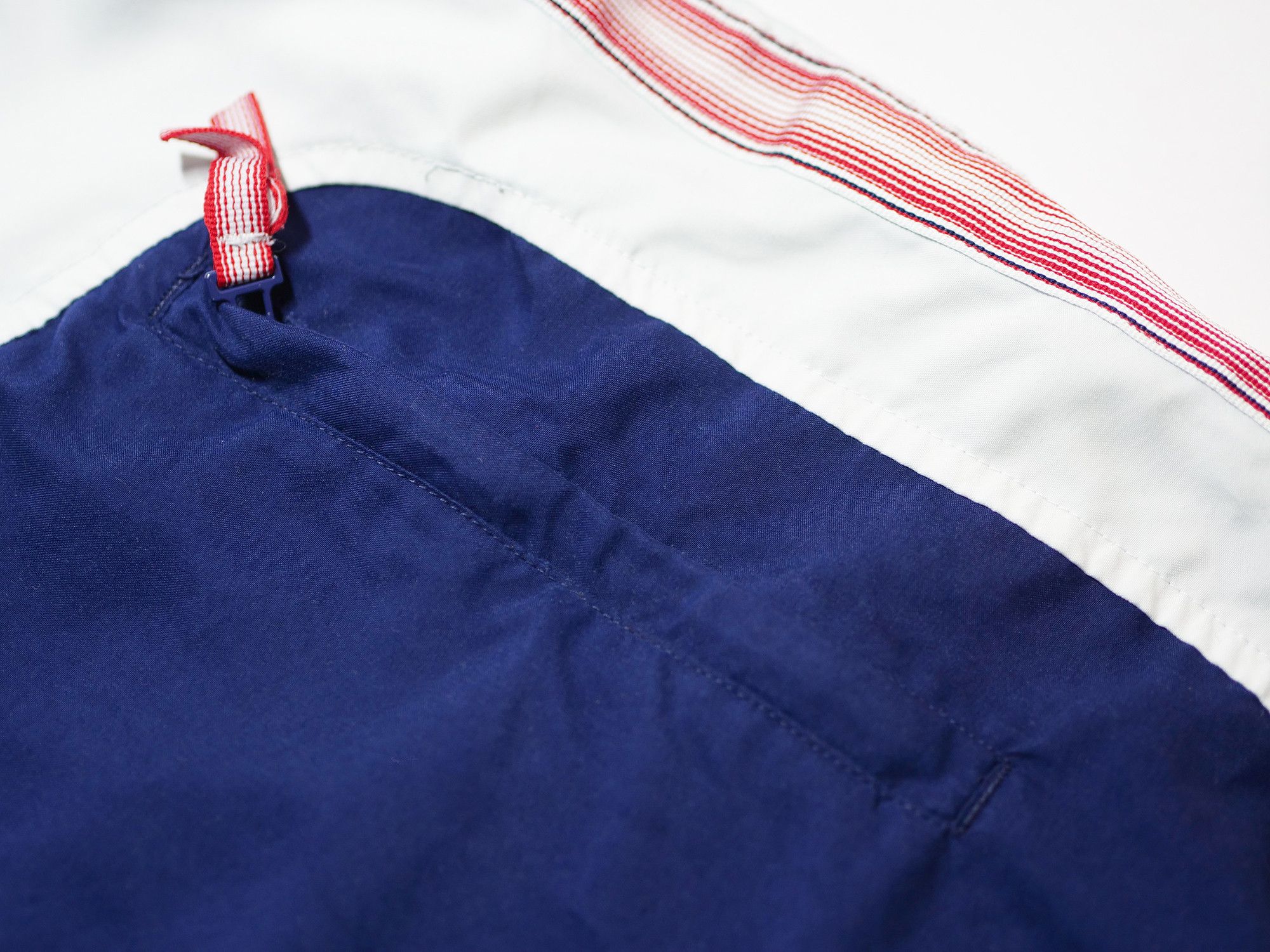 Nike Nike vintage shorts Size US 33 - 7 Thumbnail