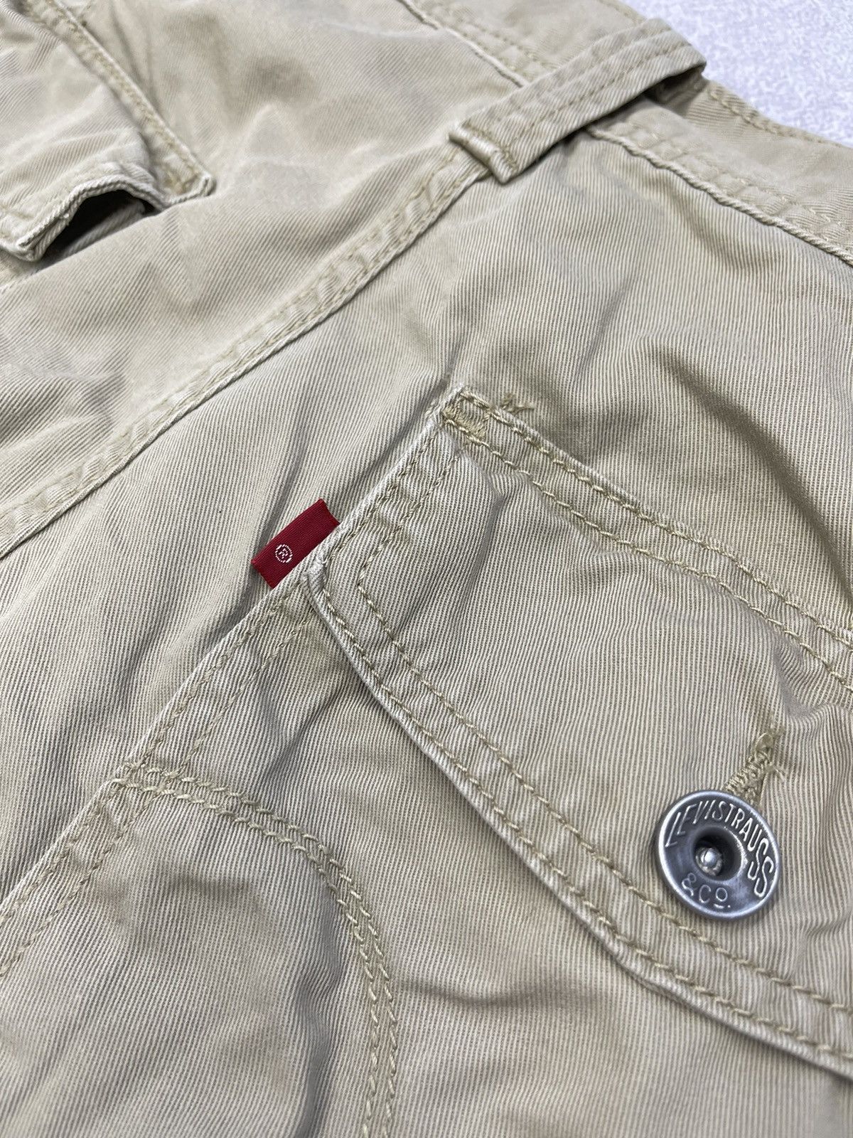 Levi's Vintage Levis Cargo Shorts Size L Size US 34 / EU 50 - 4 Thumbnail