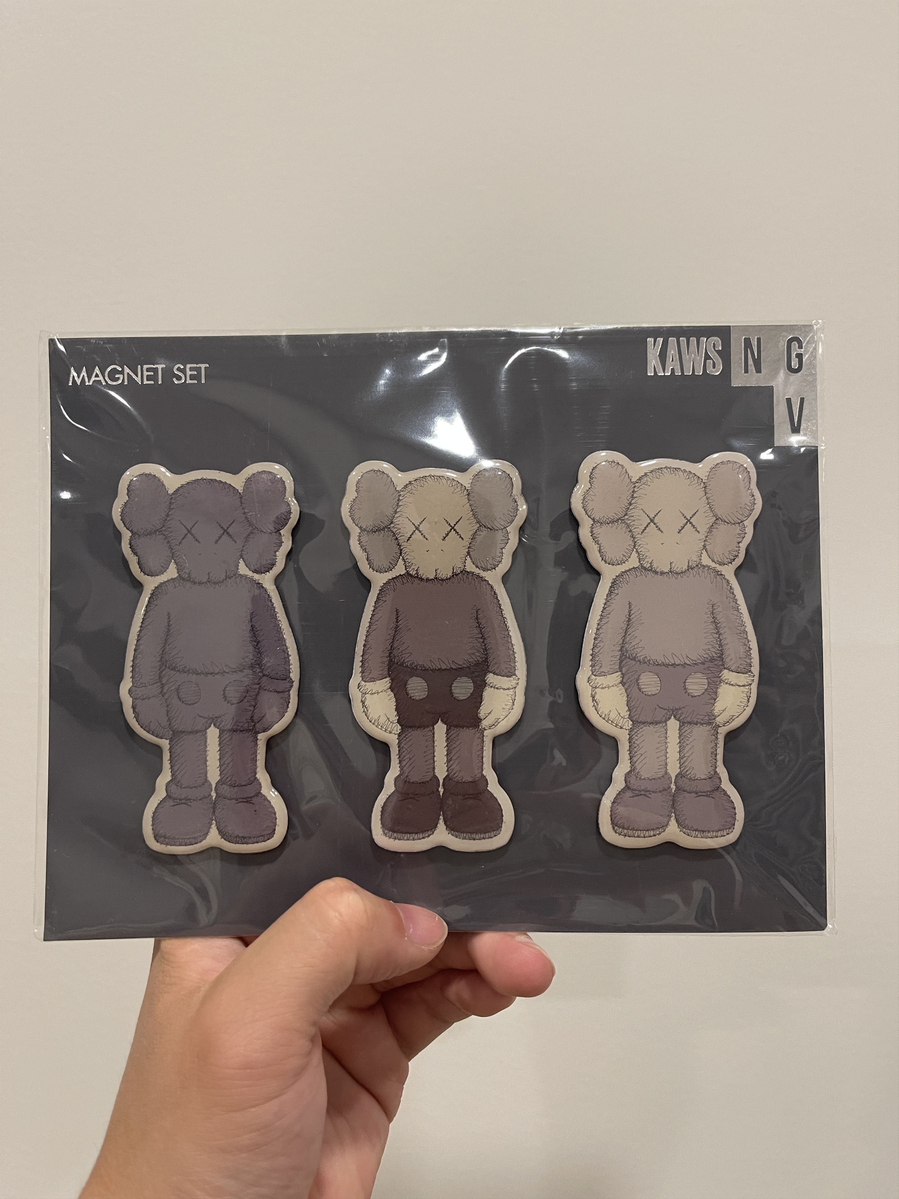 Kaws STEAL! VINTAGE Kaws Companion Magnet Set Size ONE SIZE - 1 Thumbnail