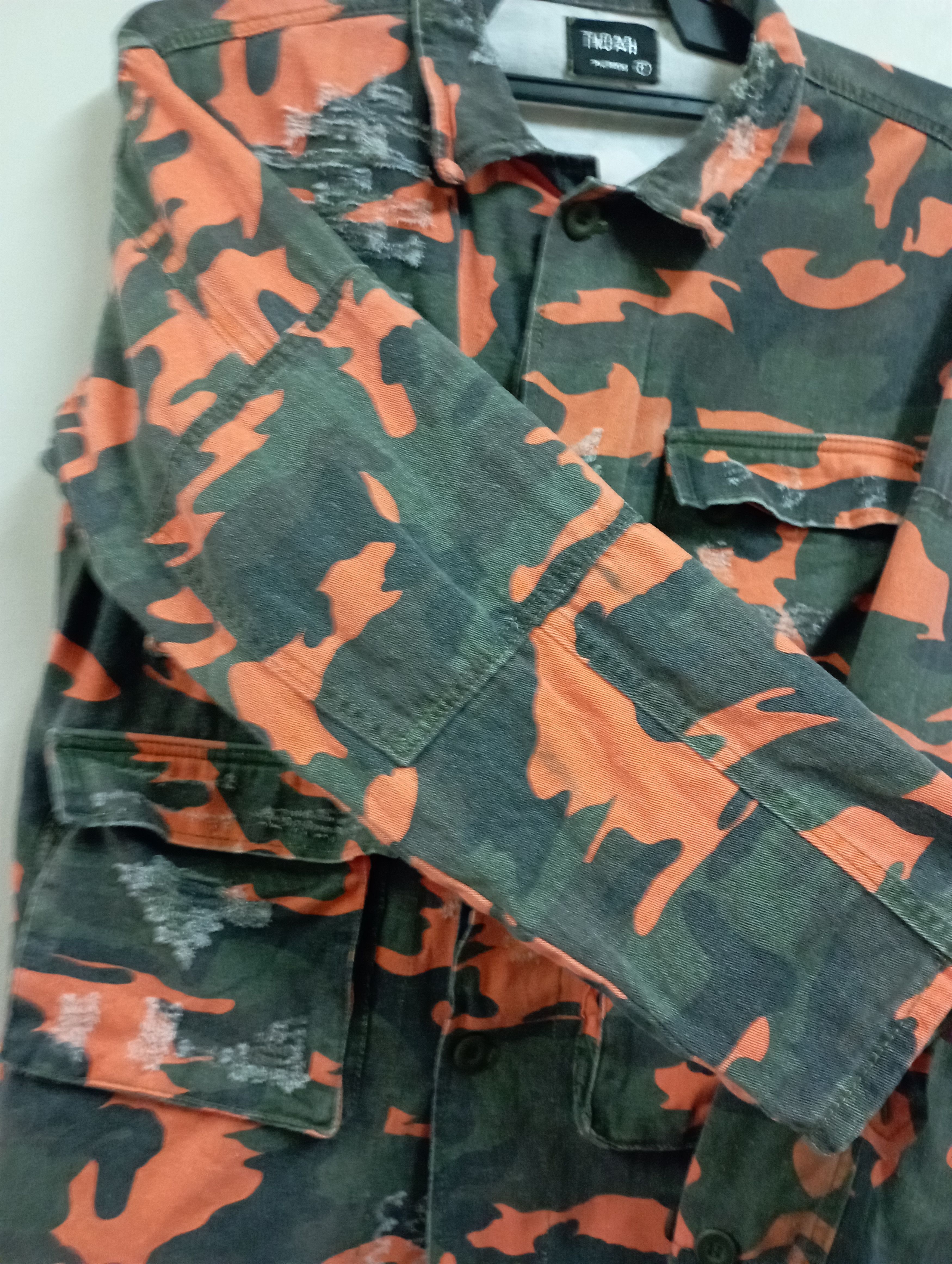 Vintage Vintage Army Four Pockets Orange Camo Parkas Size US L / EU 52-54 / 3 - 11 Thumbnail