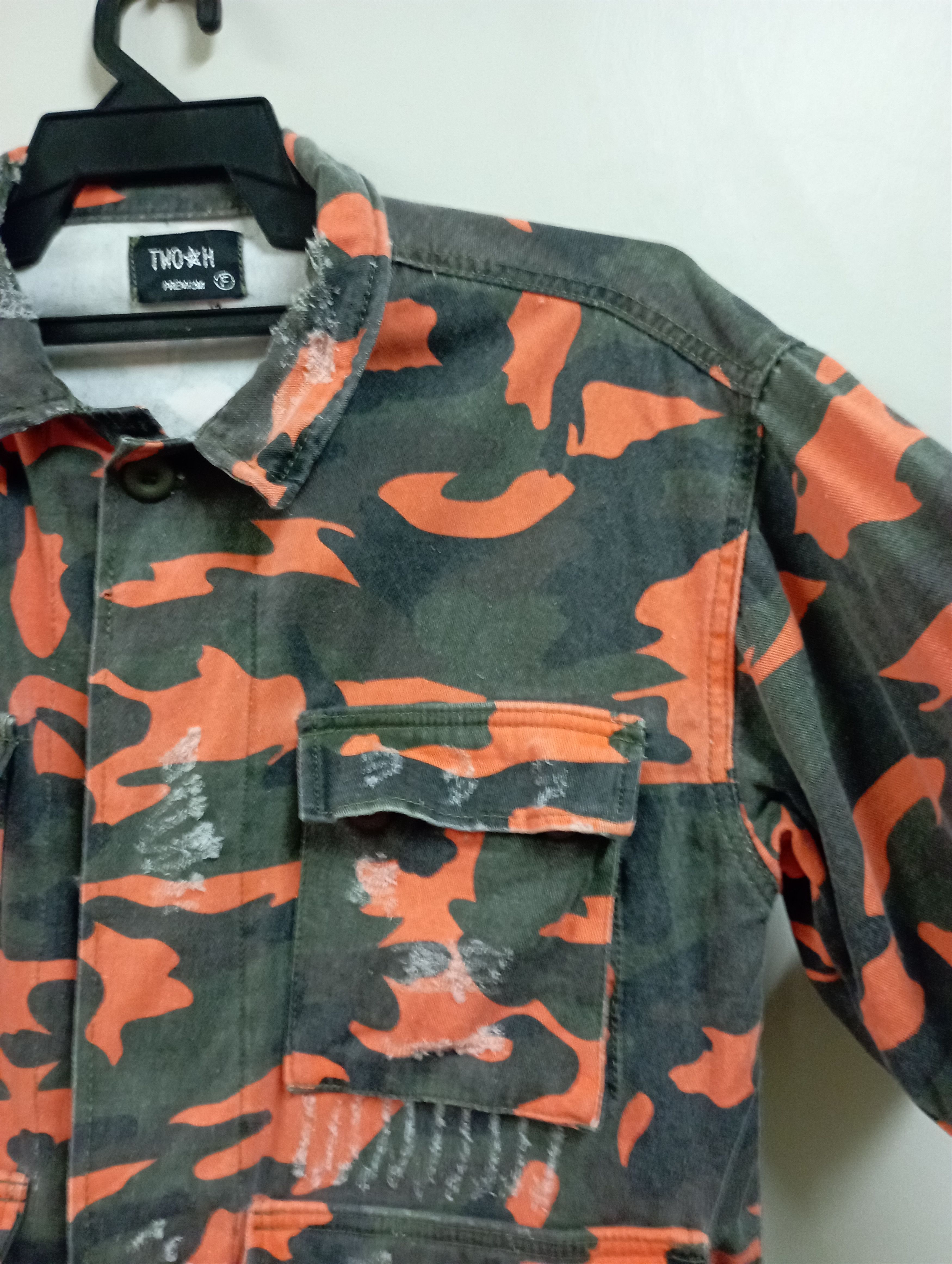 Vintage Vintage Army Four Pockets Orange Camo Parkas Size US L / EU 52-54 / 3 - 6 Thumbnail