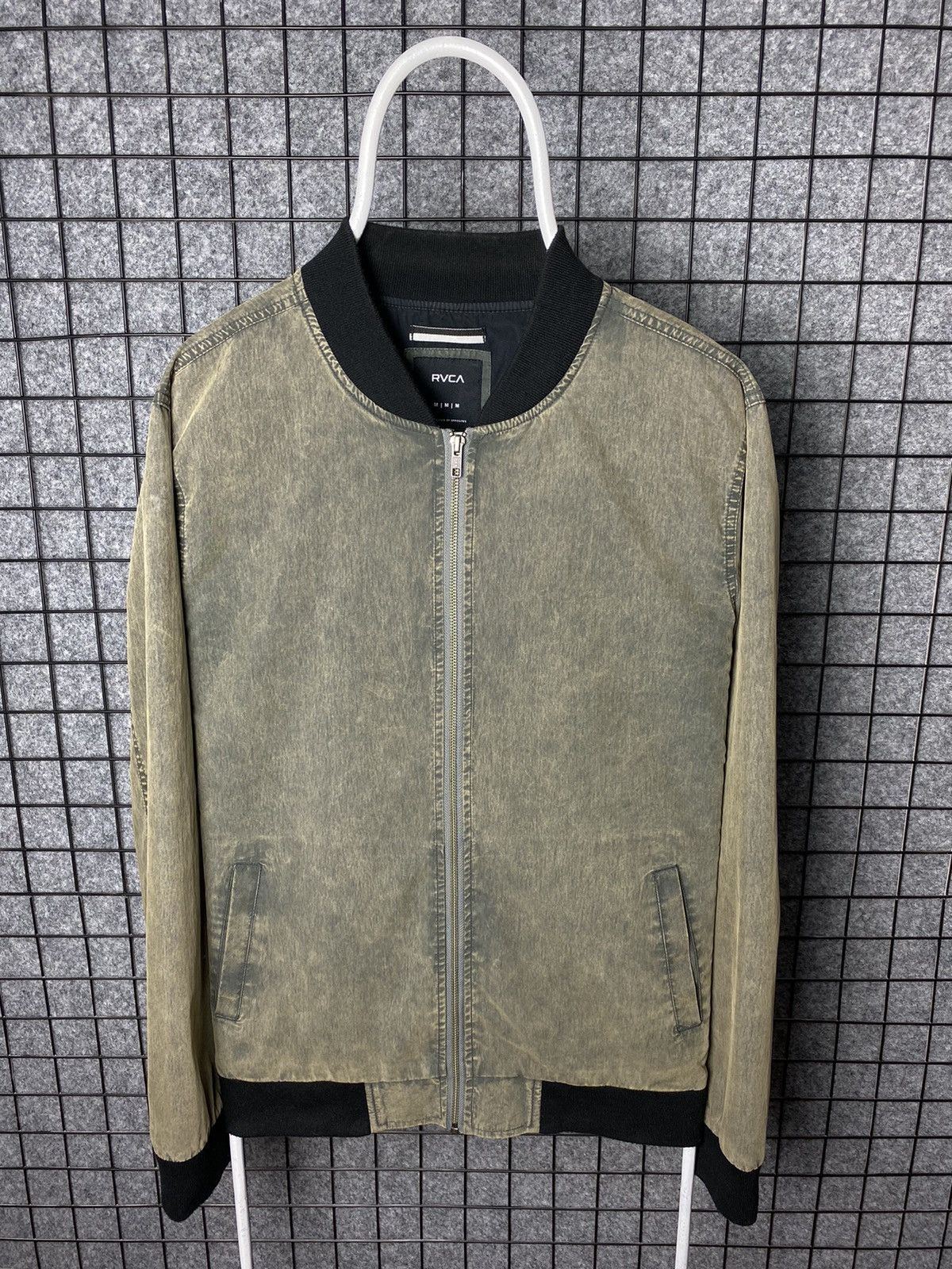 RVCA RVCA Streetwear Acid Wash Bomber Jacket Size M Size US M / EU 48-50 / 2 - 1 Thumbnail