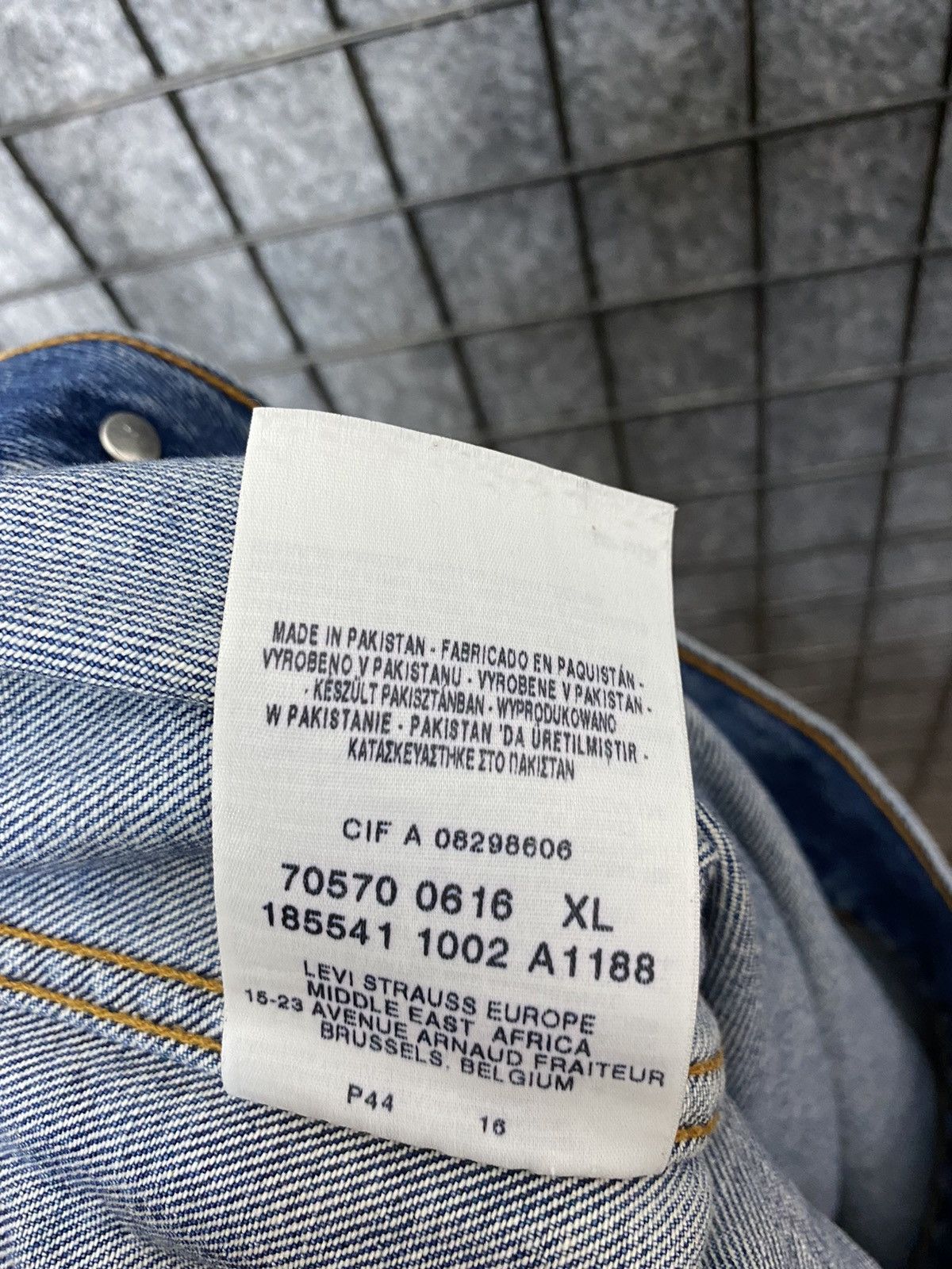 Levi's × Levi's Vintage Clothing × Vintage Levis 80s 90s Vintage Denim Jacket Size XL Size US XL / EU 56 / 4 - 6 Thumbnail