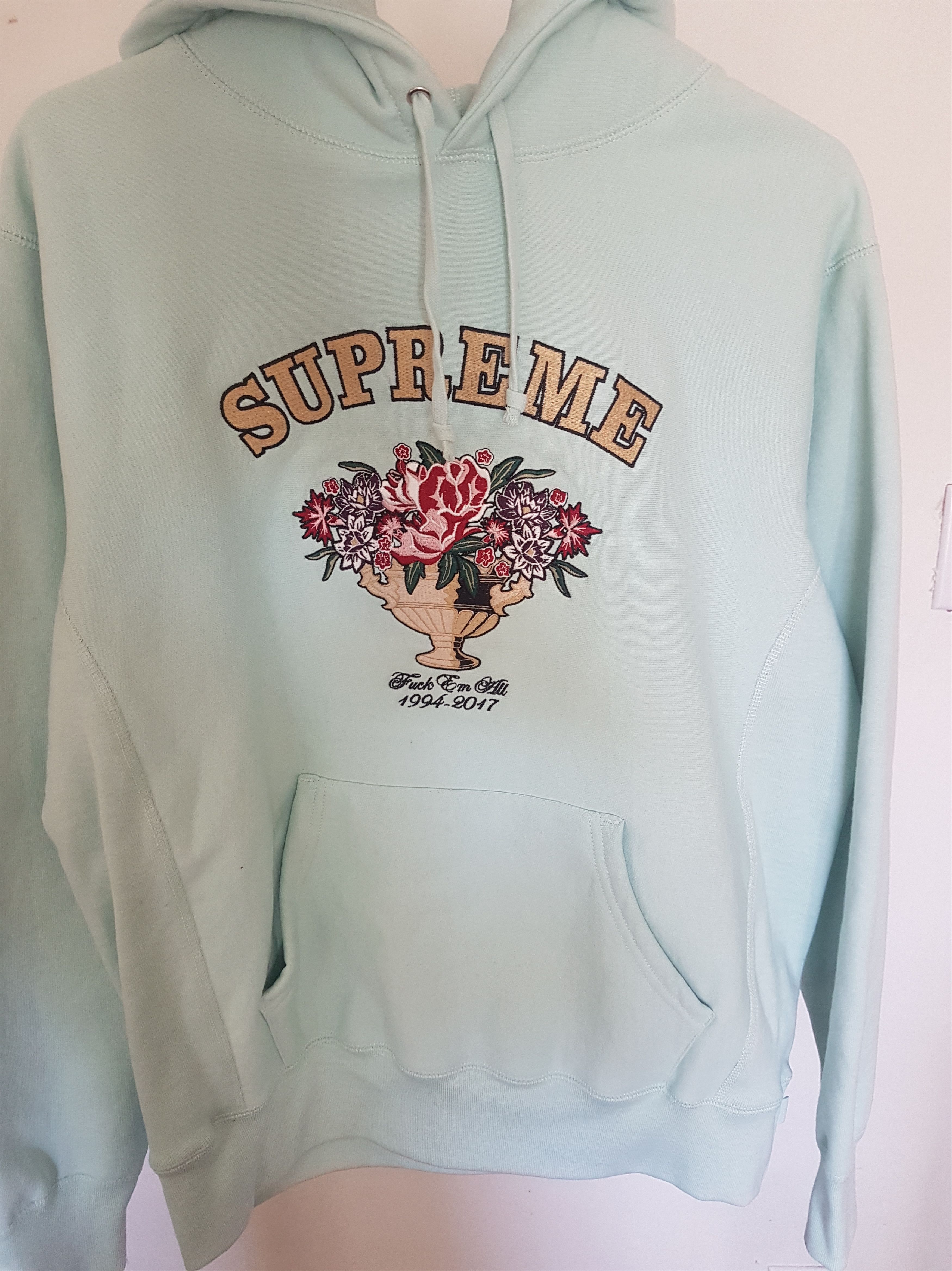 Supreme centrepiece hoodie clearance