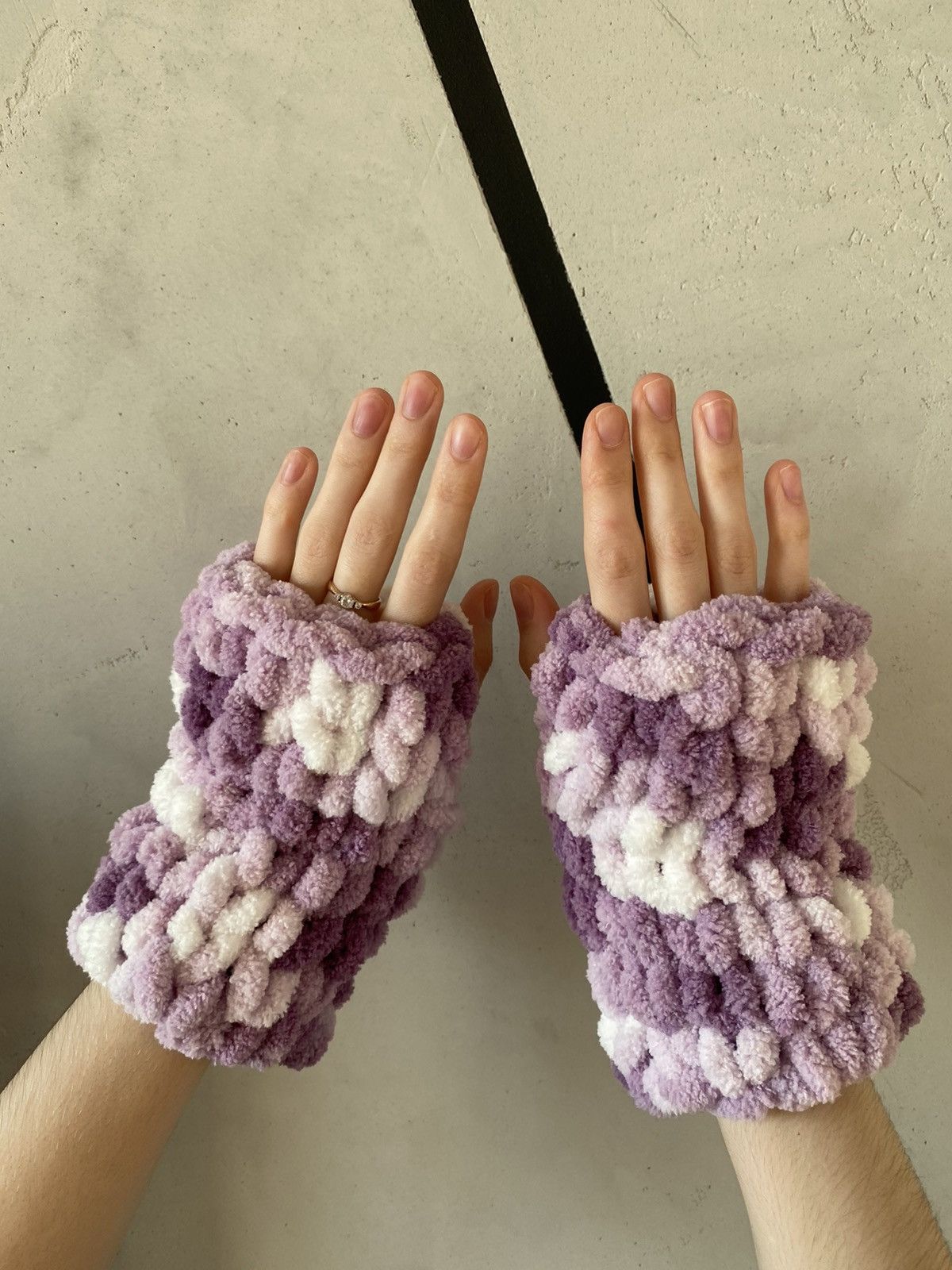 Handmade × Japanese Brand Handmade Fluffy Plush Gloves Mittens Bunny Teddy Bear Style Size ONE SIZE - 1 Thumbnail