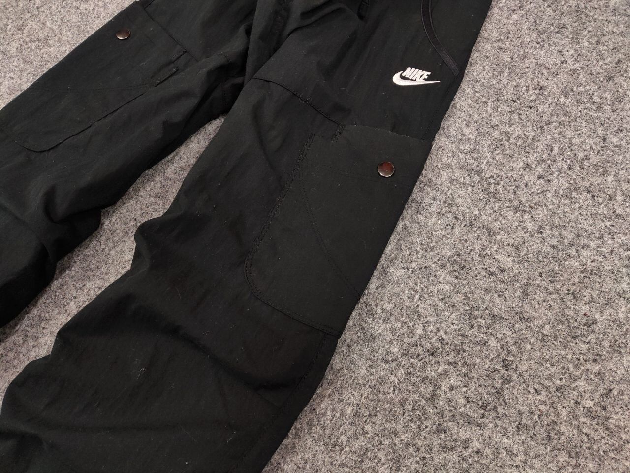 Nike New Vintage 90's Nike Cargo Black Baggy Women's Pants Size 27" / US 4 / IT 40 - 5 Thumbnail