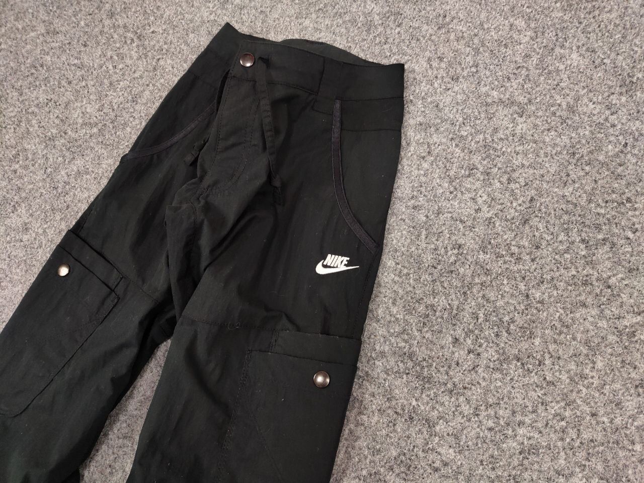 Nike New Vintage 90's Nike Cargo Black Baggy Women's Pants Size 27" / US 4 / IT 40 - 4 Thumbnail