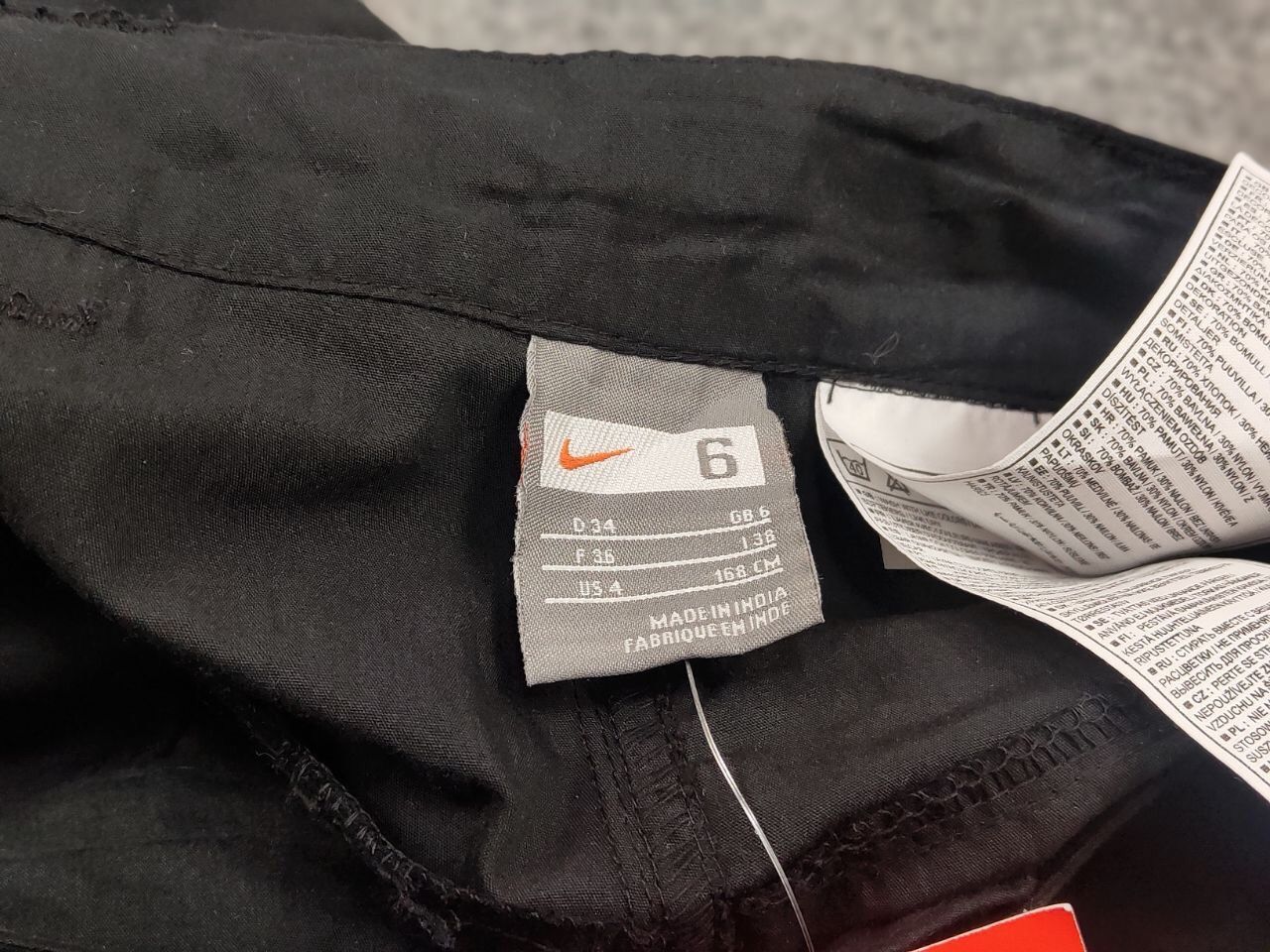 Nike New Vintage 90's Nike Cargo Black Baggy Women's Pants Size 27" / US 4 / IT 40 - 19 Thumbnail