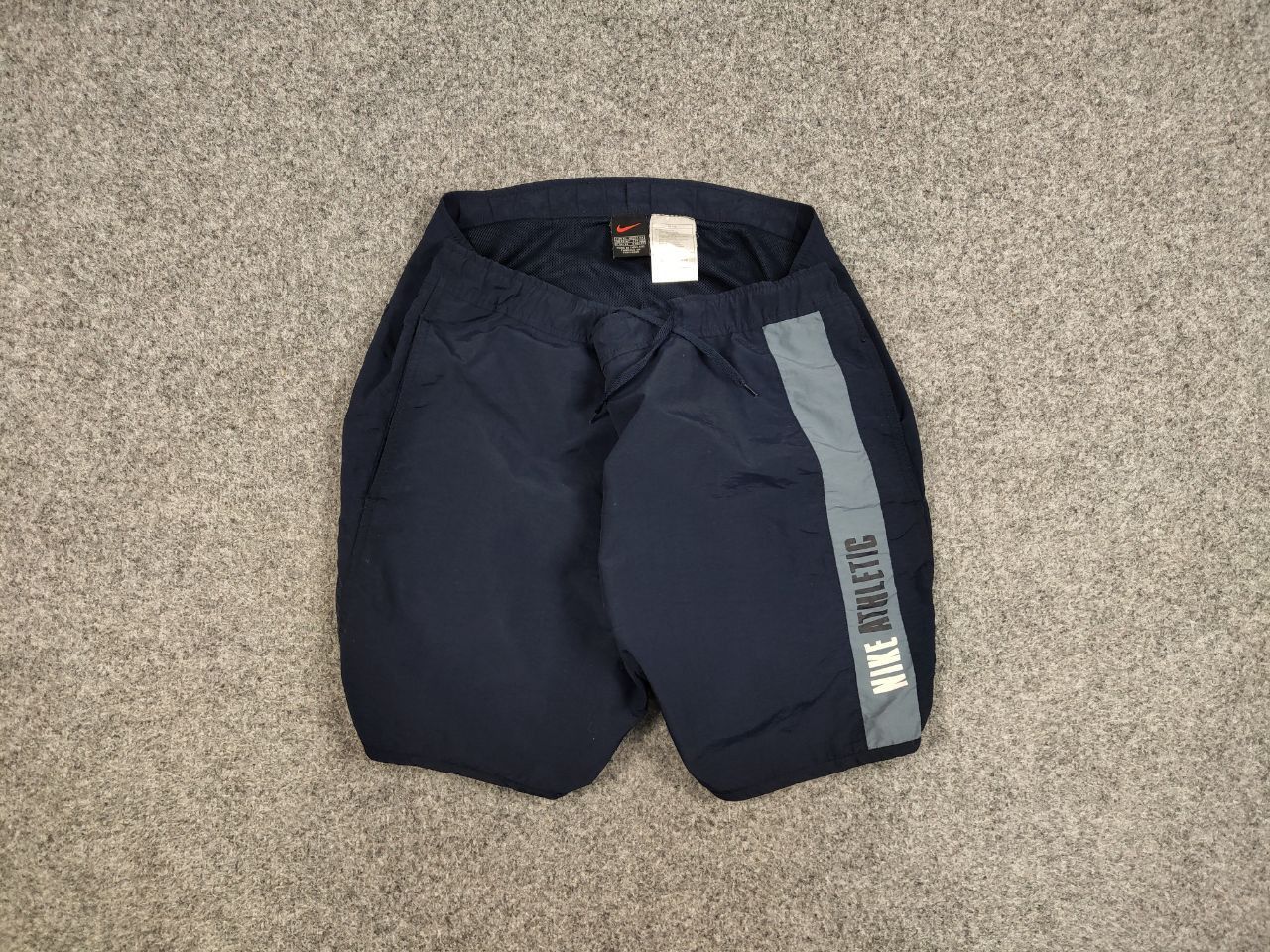 Nike Vintage 90's Nike Athletic Shorts Blue Logo Swoosh Casual Size US 36 / EU 52 - 1 Thumbnail