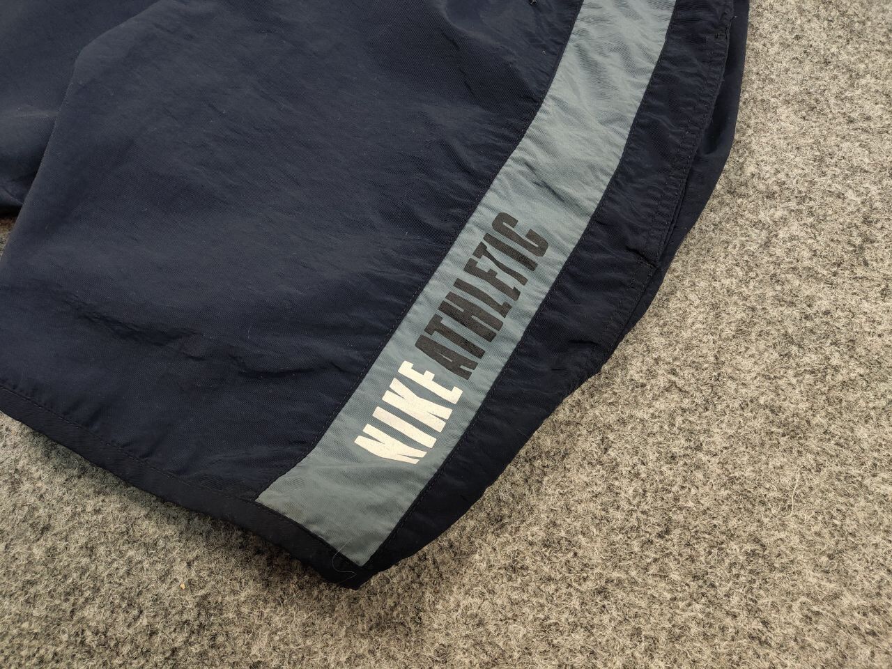 Nike Vintage 90's Nike Athletic Shorts Blue Logo Swoosh Casual Size US 36 / EU 52 - 4 Thumbnail