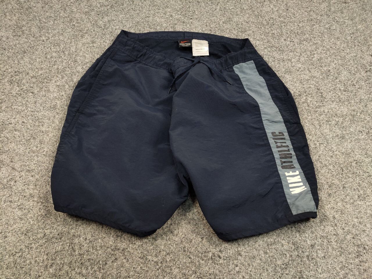 Nike Vintage 90's Nike Athletic Shorts Blue Logo Swoosh Casual Size US 36 / EU 52 - 2 Thumbnail