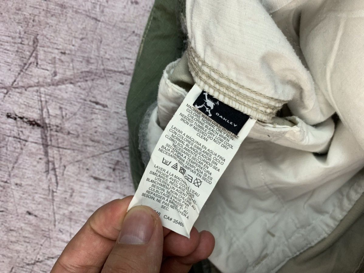 Oakley × Vintage Oakley Vintage Cargo Shorts y2k Size US 33 - 8 Thumbnail