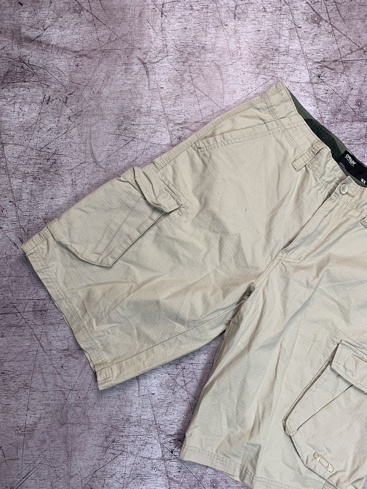 Oakley × Vintage Oakley Vintage Cargo Shorts y2k Size US 33 - 2 Thumbnail