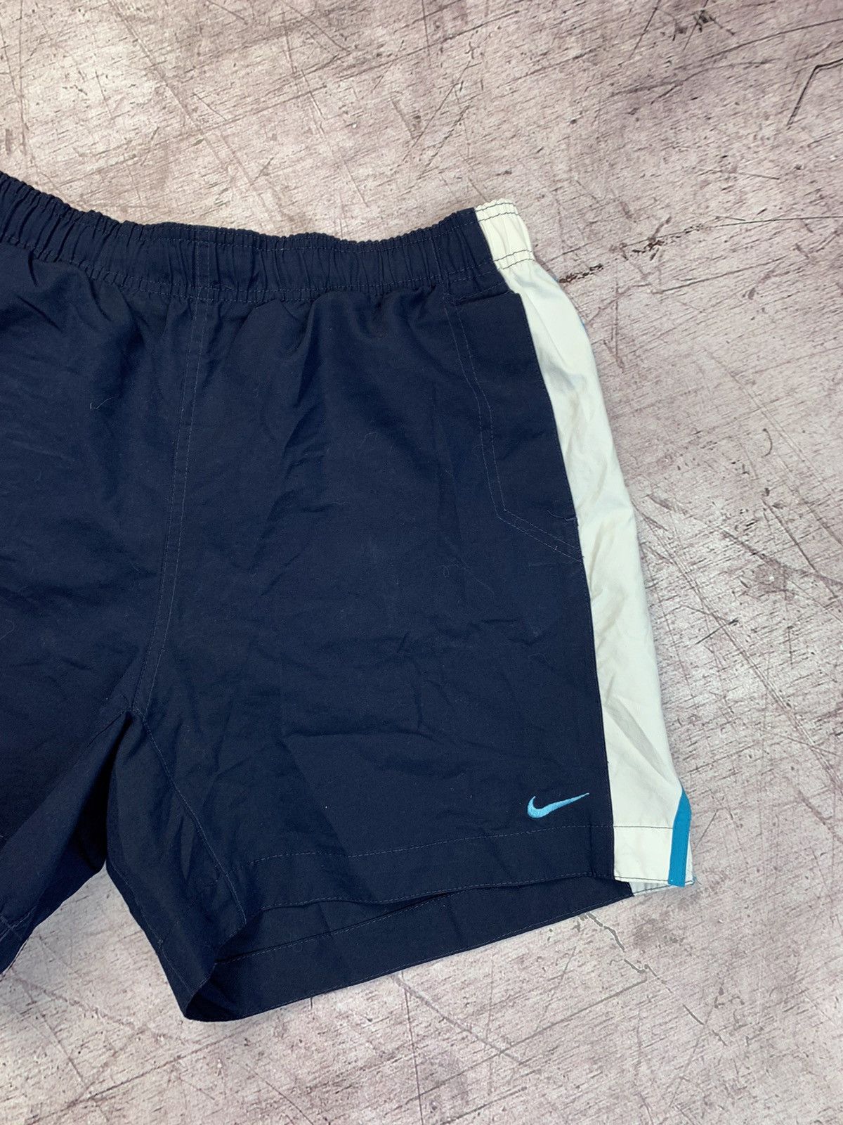Nike Nike Vintage Y2K Shorts Size US 34 / EU 50 - 2 Thumbnail