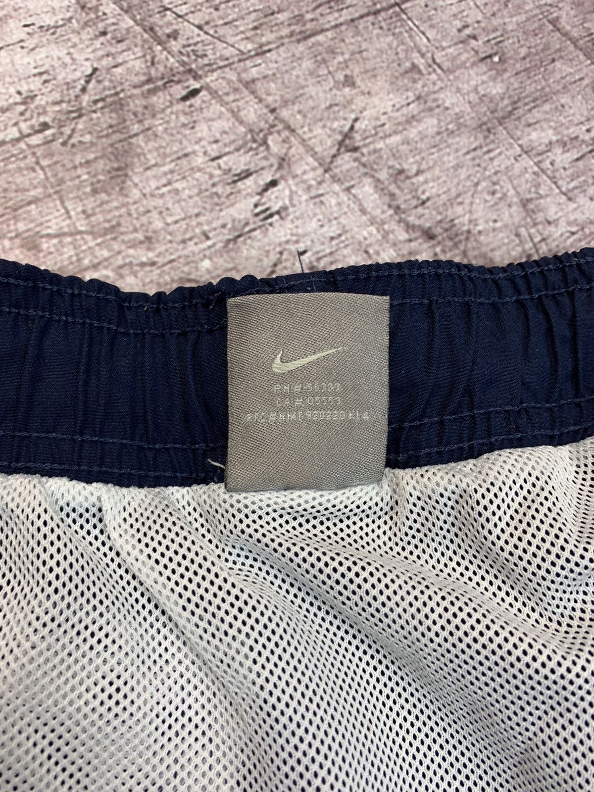 Nike Nike Vintage Y2K Shorts Size US 34 / EU 50 - 6 Thumbnail