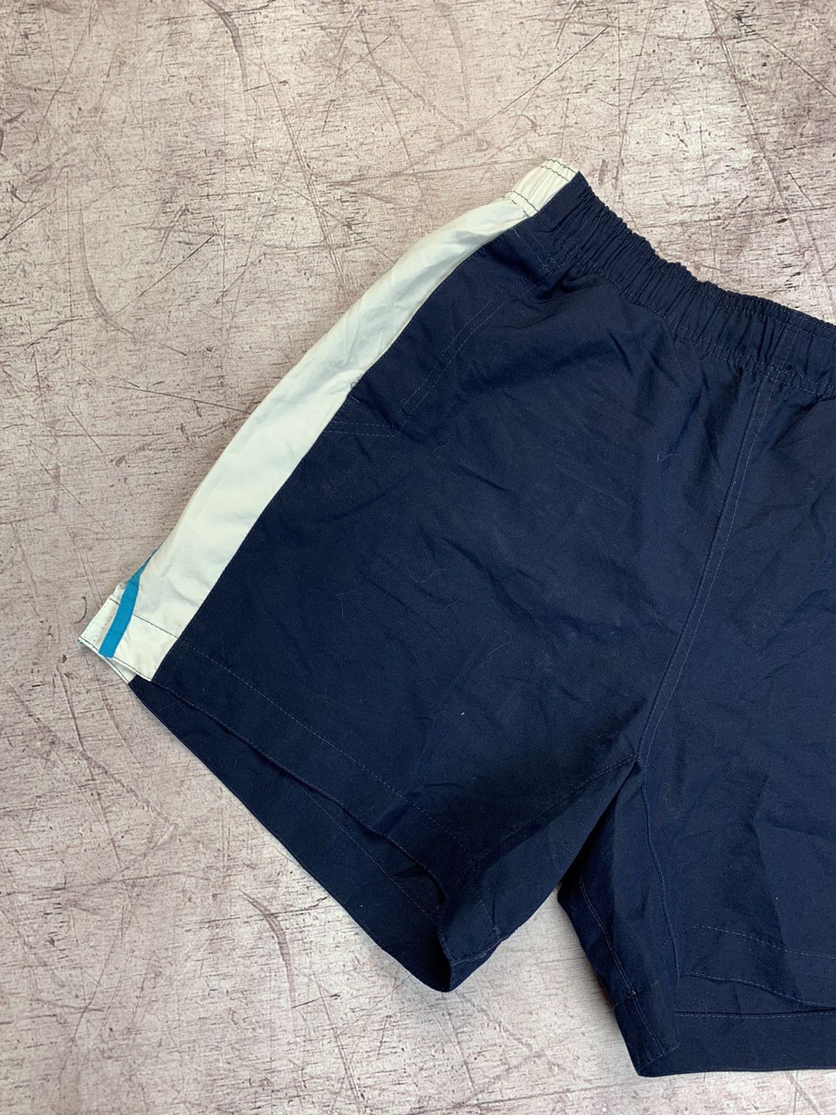 Nike Nike Vintage Y2K Shorts Size US 34 / EU 50 - 3 Thumbnail