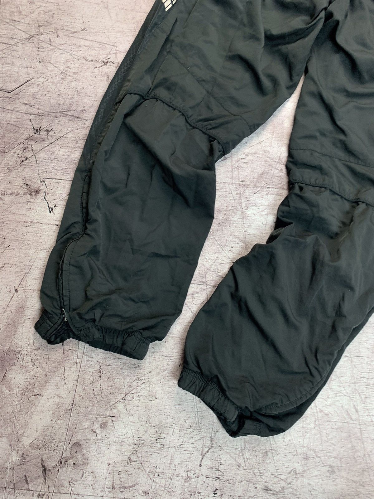 Nike × Vintage Nike Vintage Mens Nylon Track Pants Y2K Drill Style Size US 34 / EU 50 - 8 Thumbnail