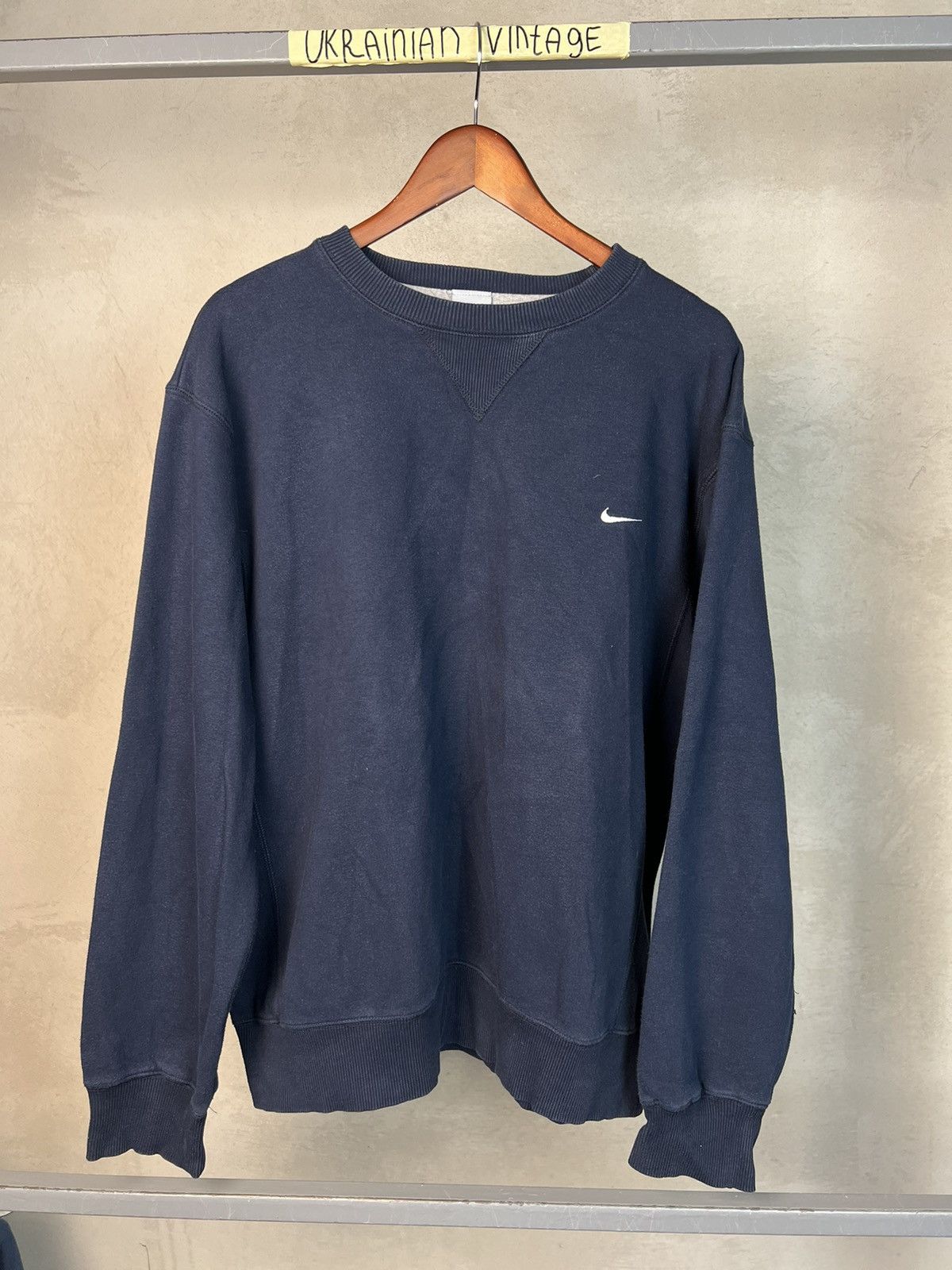 Nike × Vintage Vintage Nike Y2K Embroidered Basic Solo Swoosh Sweatshirt Size US L / EU 52-54 / 3 - 1 Thumbnail