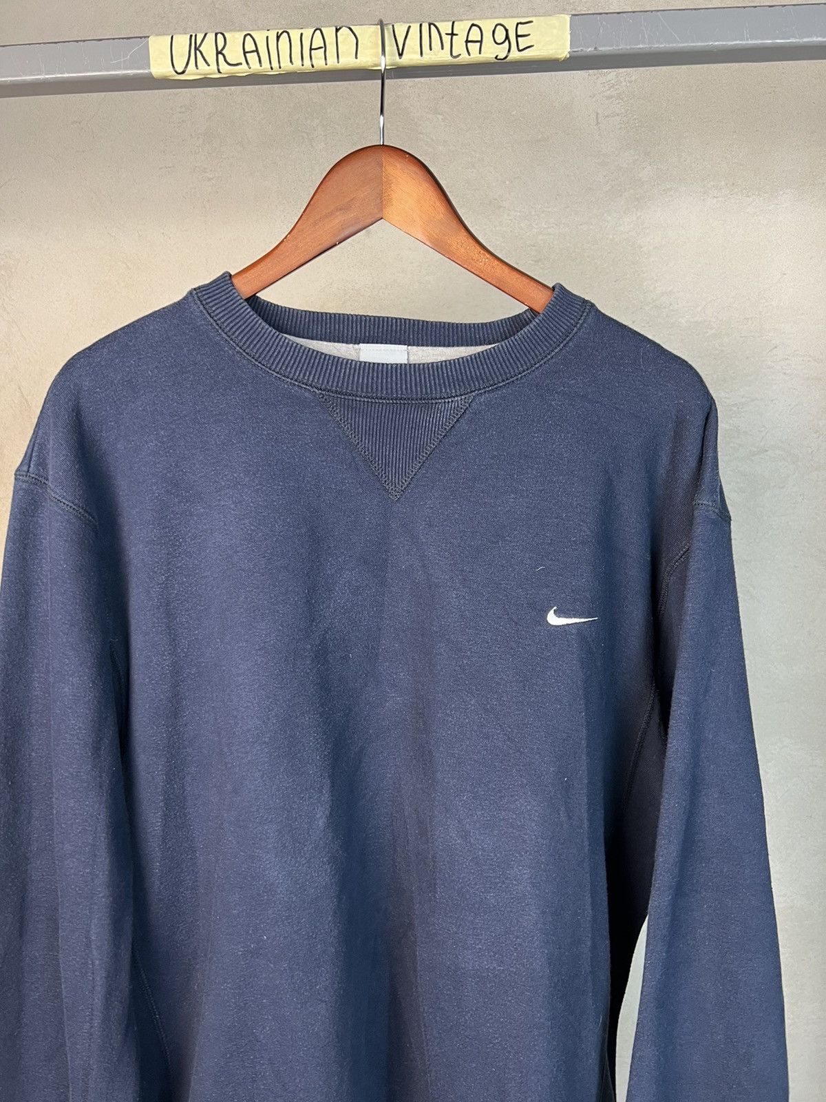 Nike × Vintage Vintage Nike Y2K Embroidered Basic Solo Swoosh Sweatshirt Size US L / EU 52-54 / 3 - 3 Thumbnail