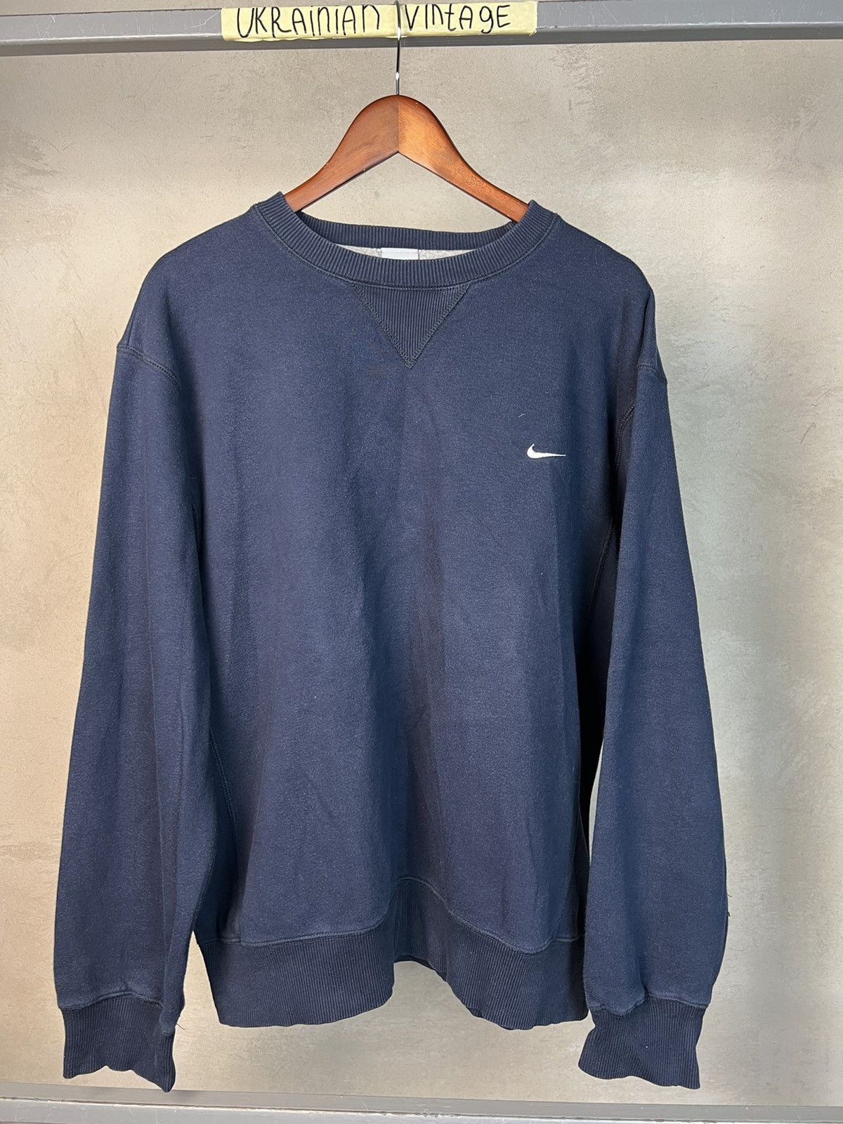 Nike × Vintage Vintage Nike Y2K Embroidered Basic Solo Swoosh Sweatshirt Size US L / EU 52-54 / 3 - 2 Thumbnail
